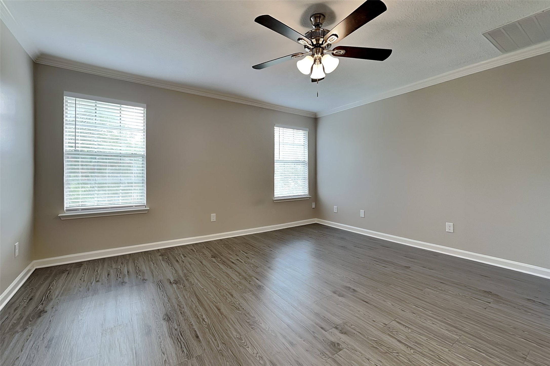 2203 Pincher Creek Drive Property Photo 3