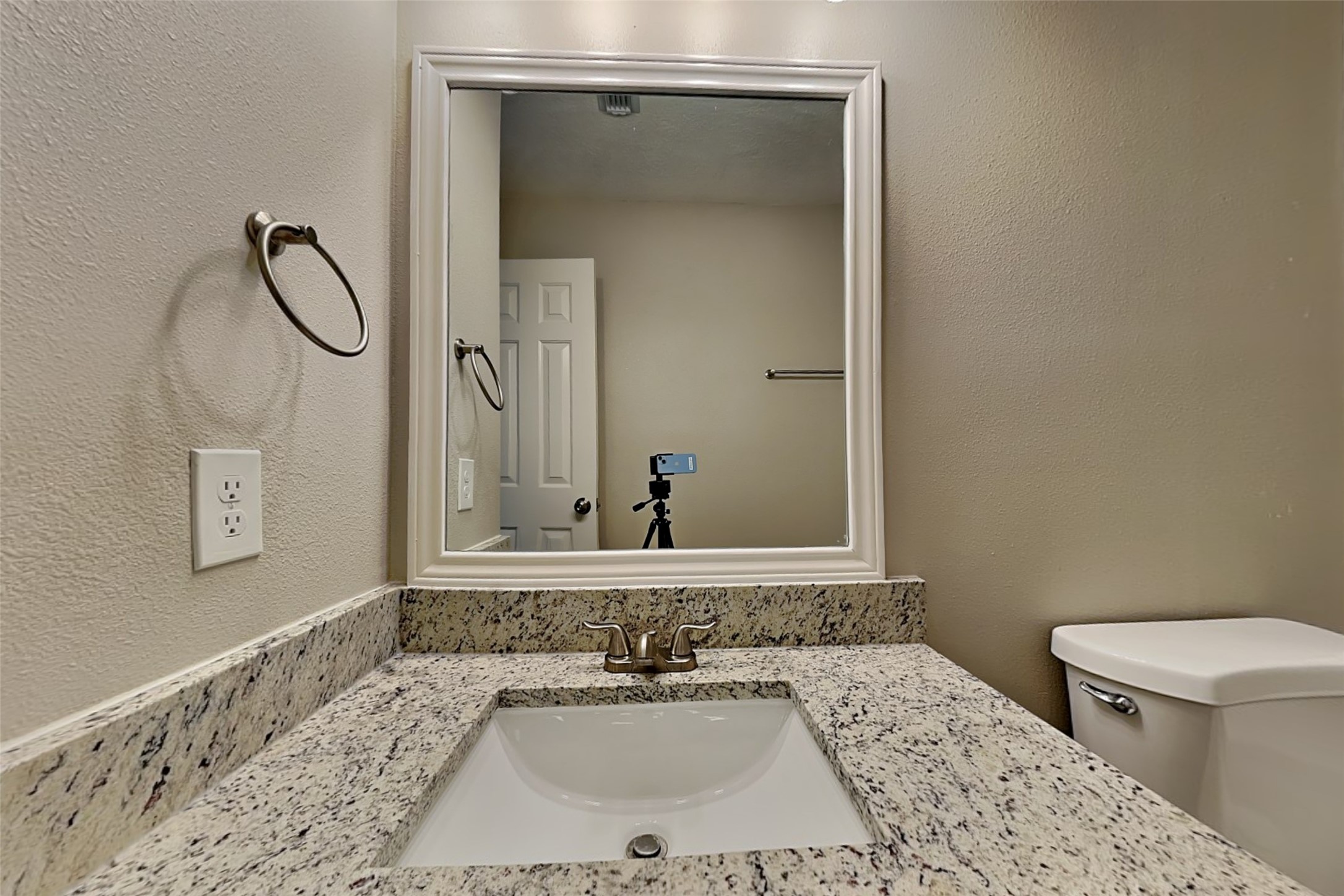 2203 Pincher Creek Drive Property Photo 15