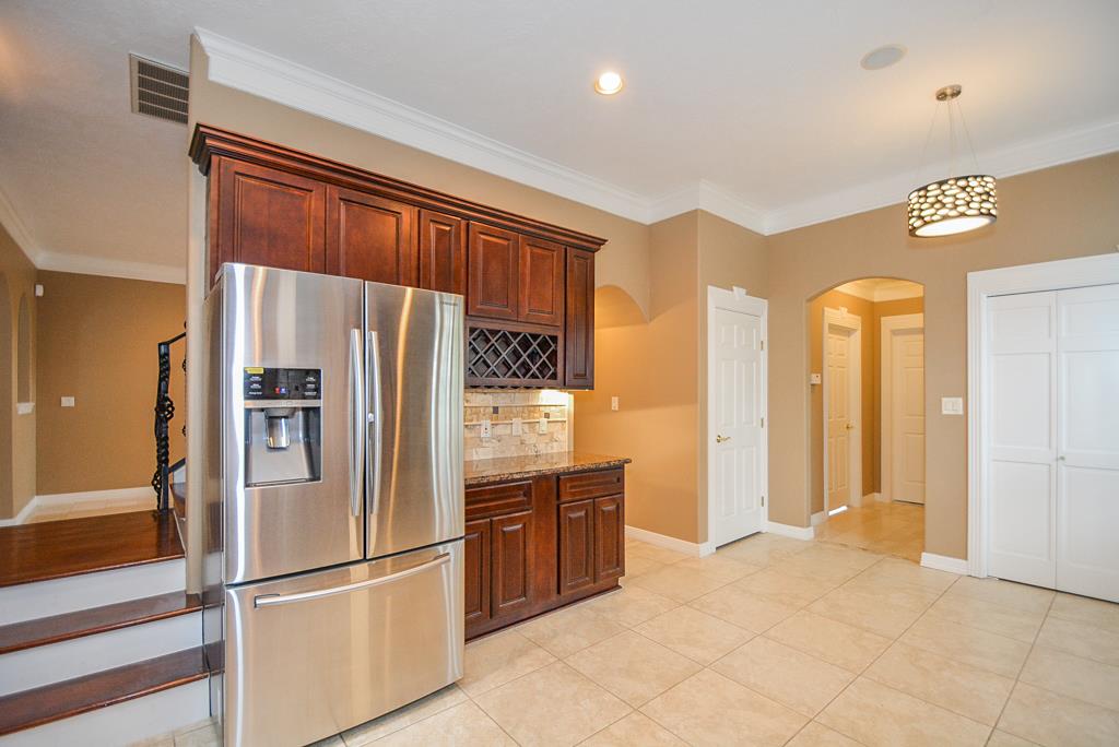 2326 Walnut Bend Lane Property Photo 11