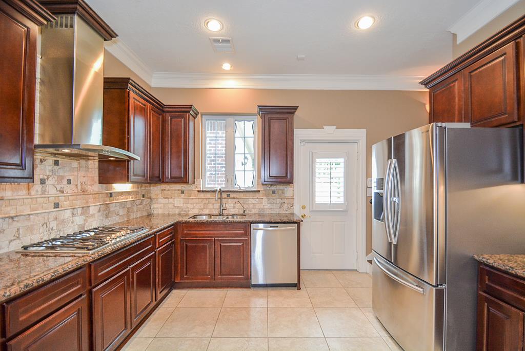 2326 Walnut Bend Lane Property Photo 12