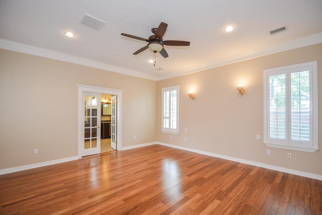 2326 Walnut Bend Lane Property Photo 15