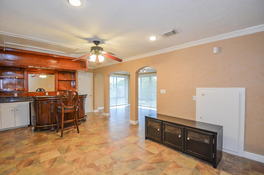 2326 Walnut Bend Lane Property Photo 20