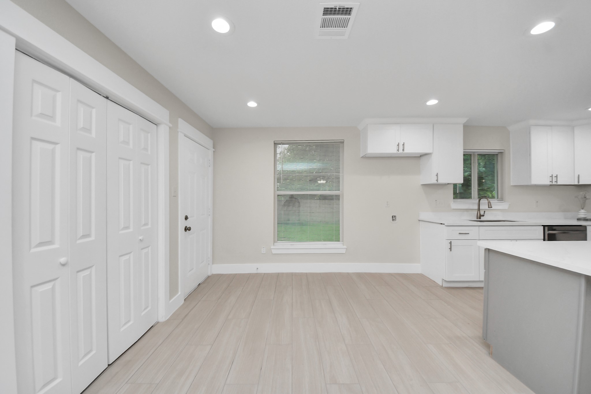 10521 Chesterfield Drive Property Photo 7