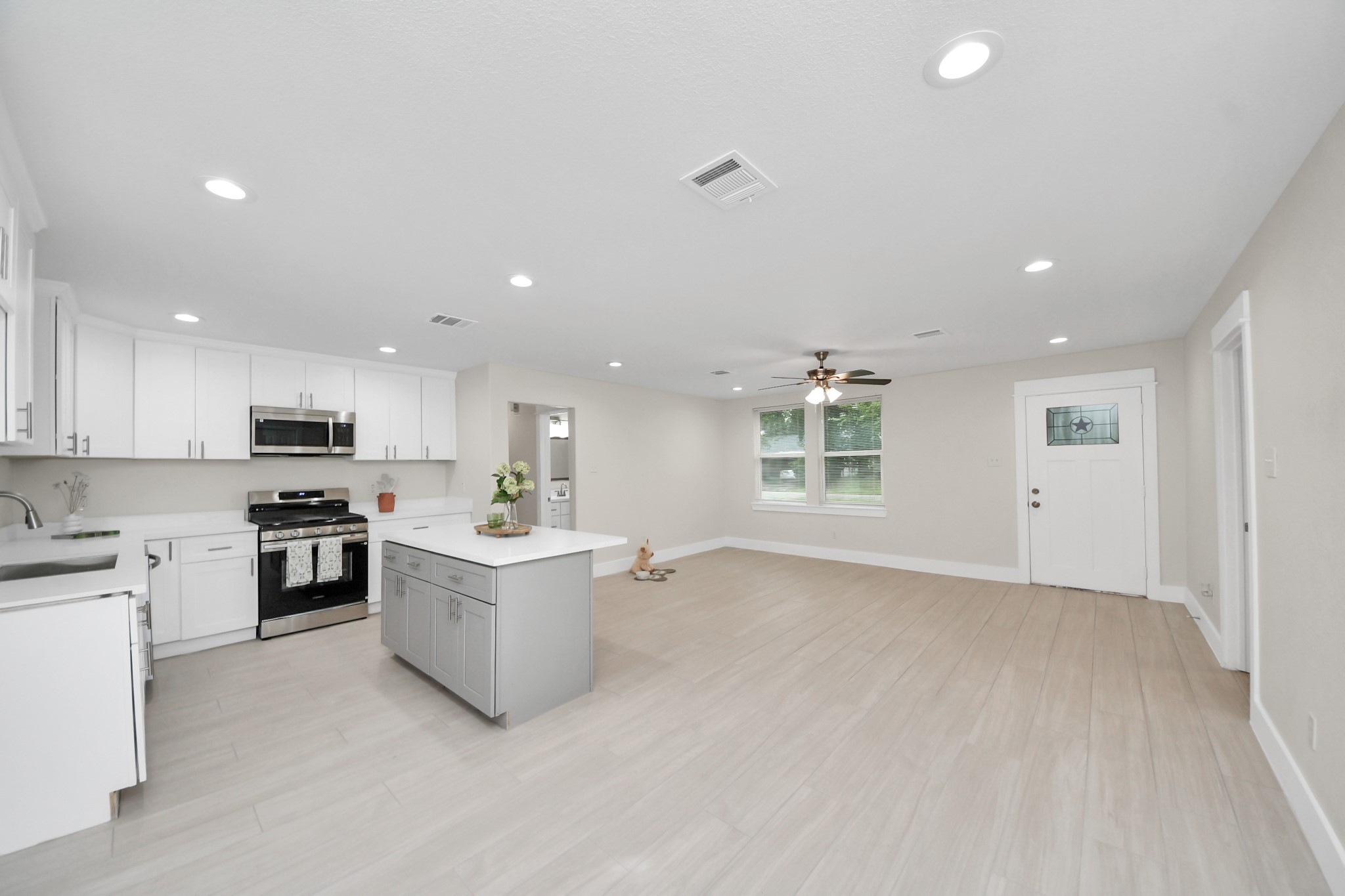 10521 Chesterfield Drive Property Photo 14