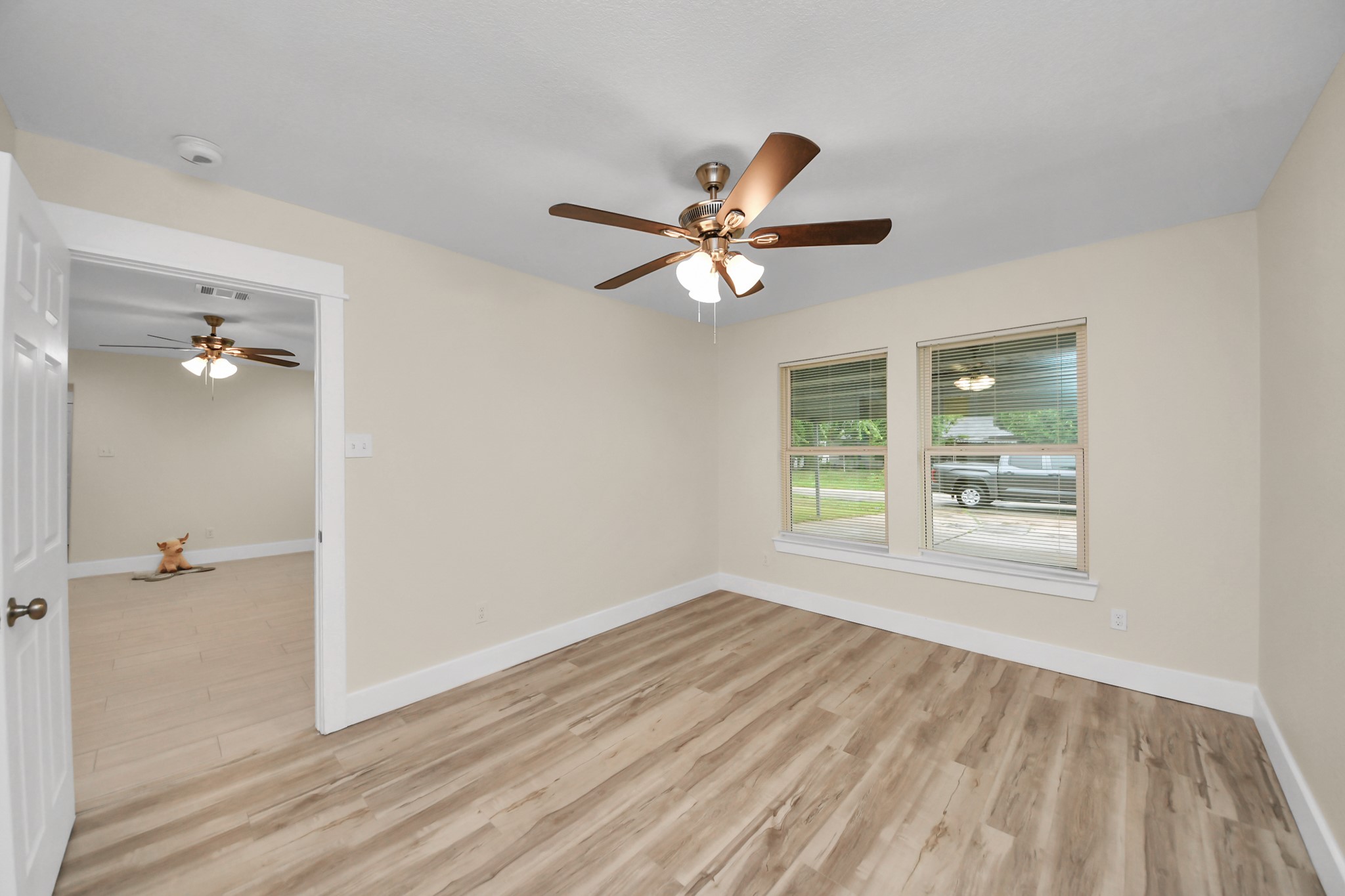10521 Chesterfield Drive Property Photo 27