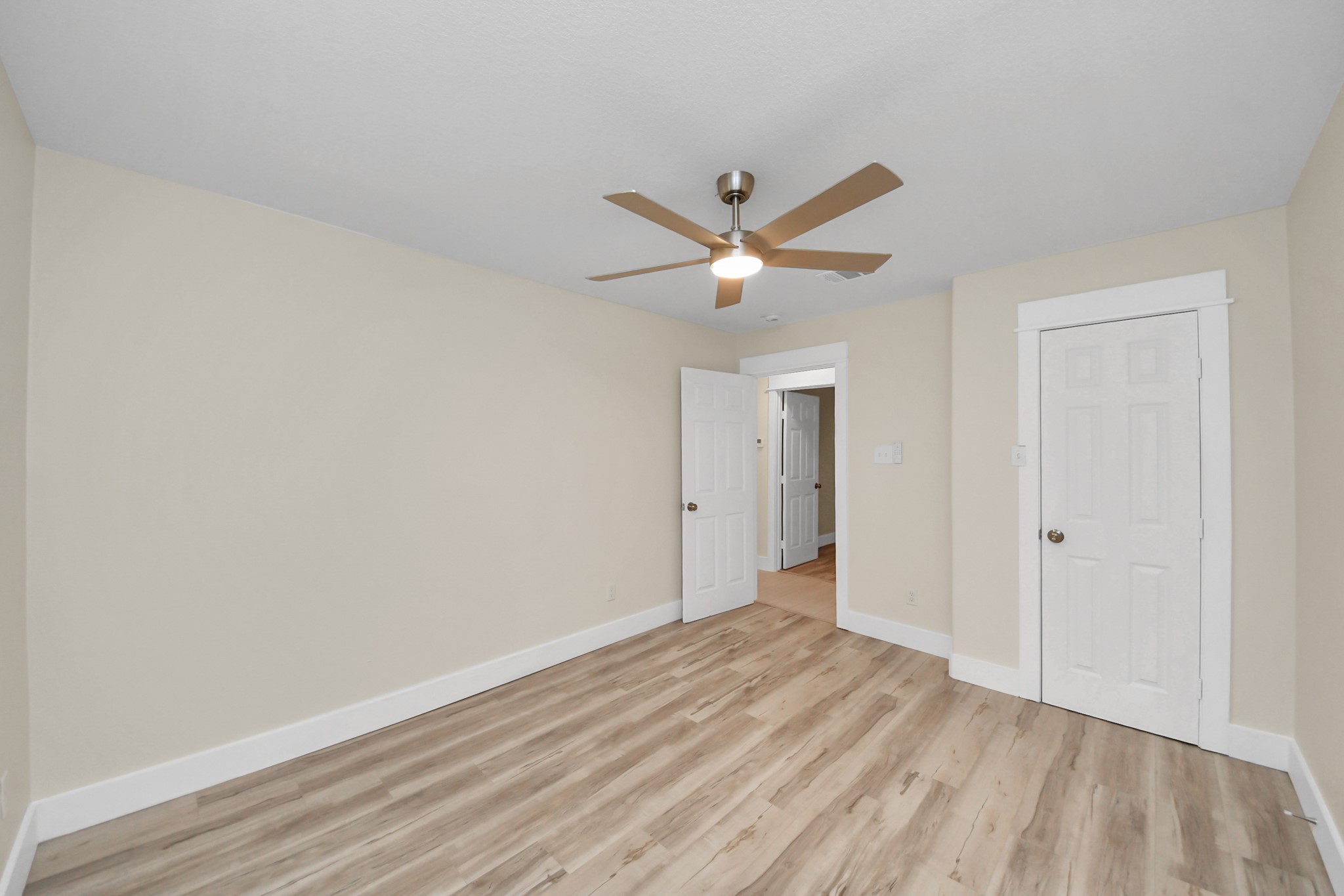 10521 Chesterfield Drive Property Photo 32