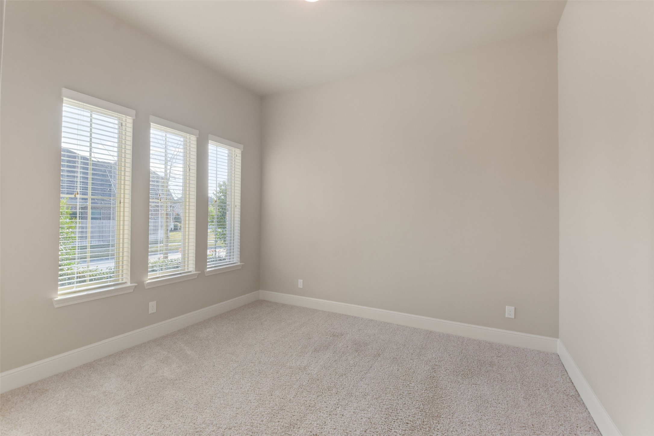 32007 Eagle Nest Lane Property Photo 7