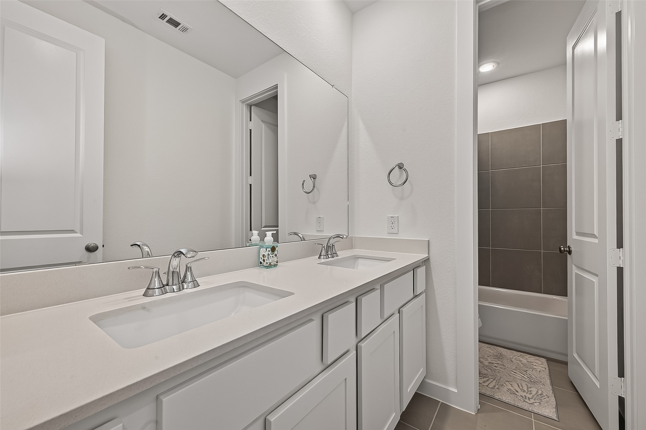 5802 N Reef Ridge Drive Property Photo 28