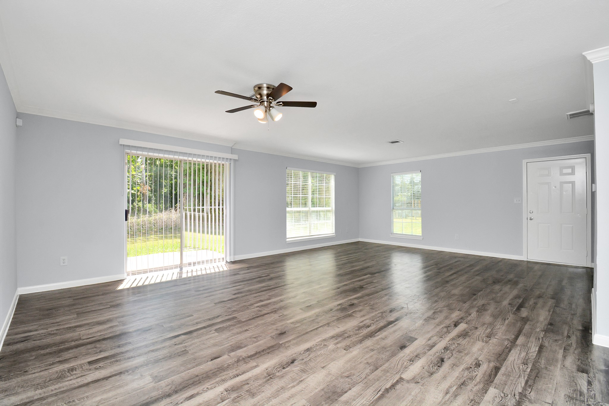 1908 Avenue B Property Photo 5