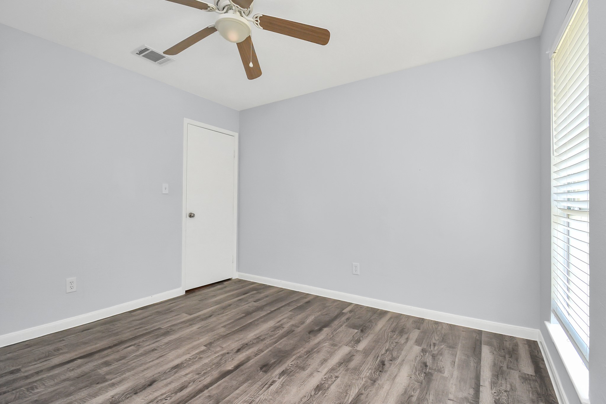 1908 Avenue B Property Photo 23
