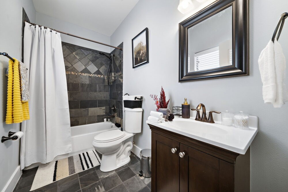 522 Allston Street D Property Photo 20