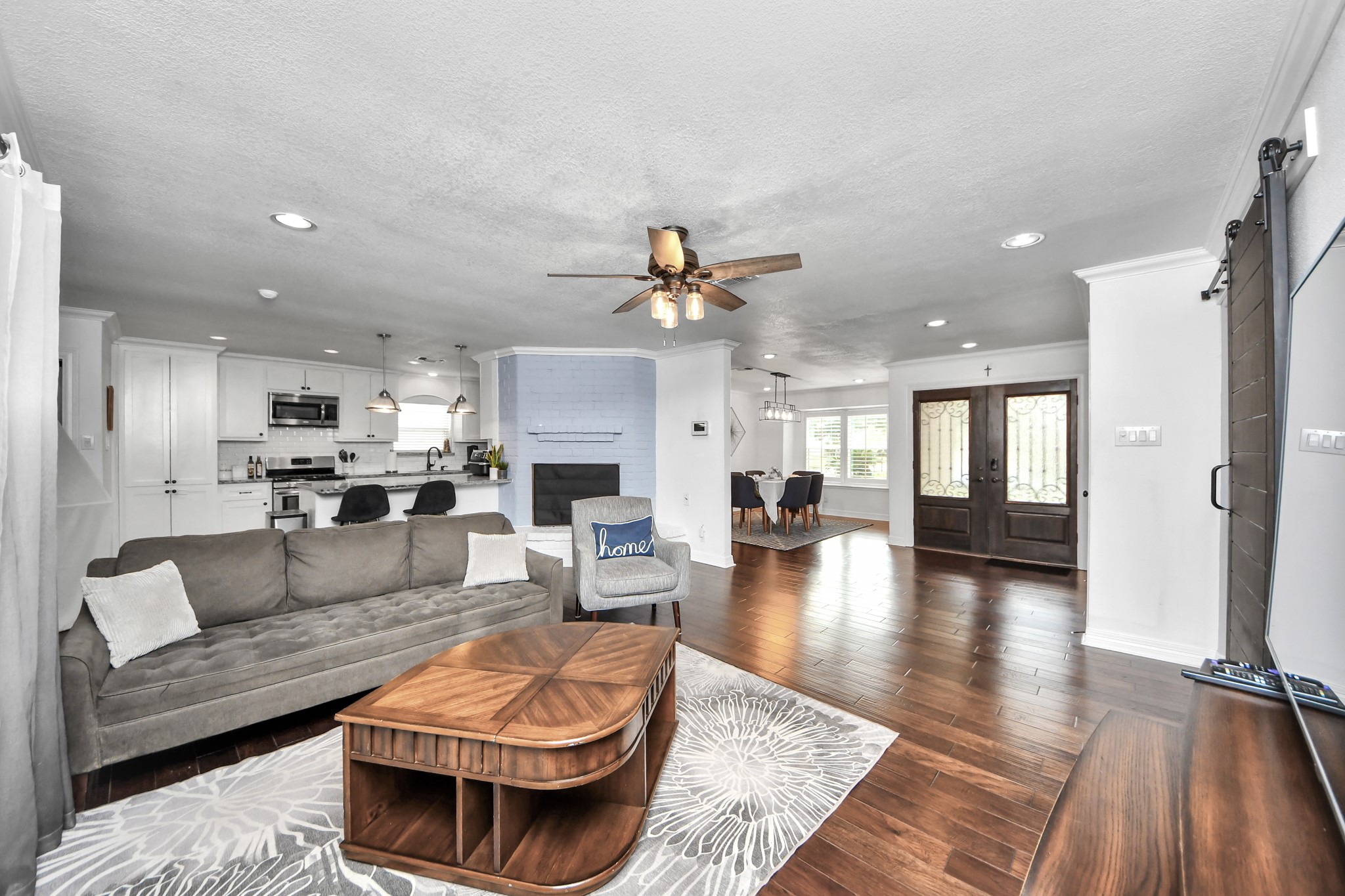 2319 Greyburn Lane Property Photo 10