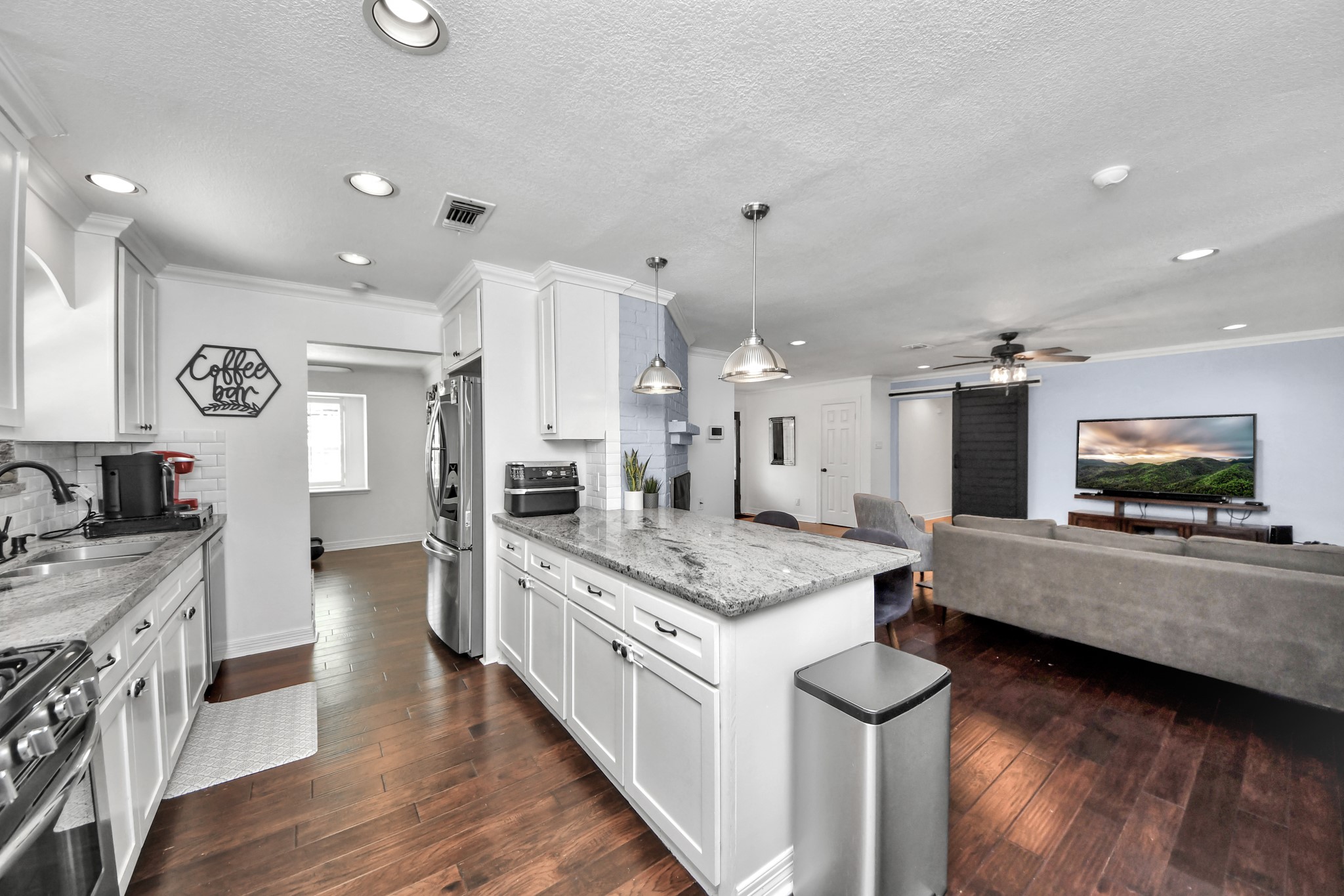 2319 Greyburn Lane Property Photo 16