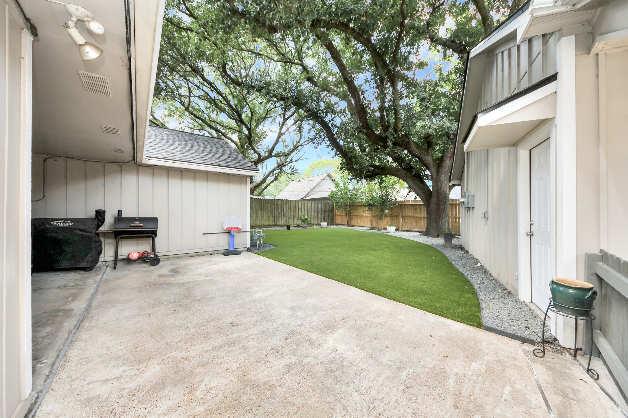 2319 Greyburn Lane Property Photo 44