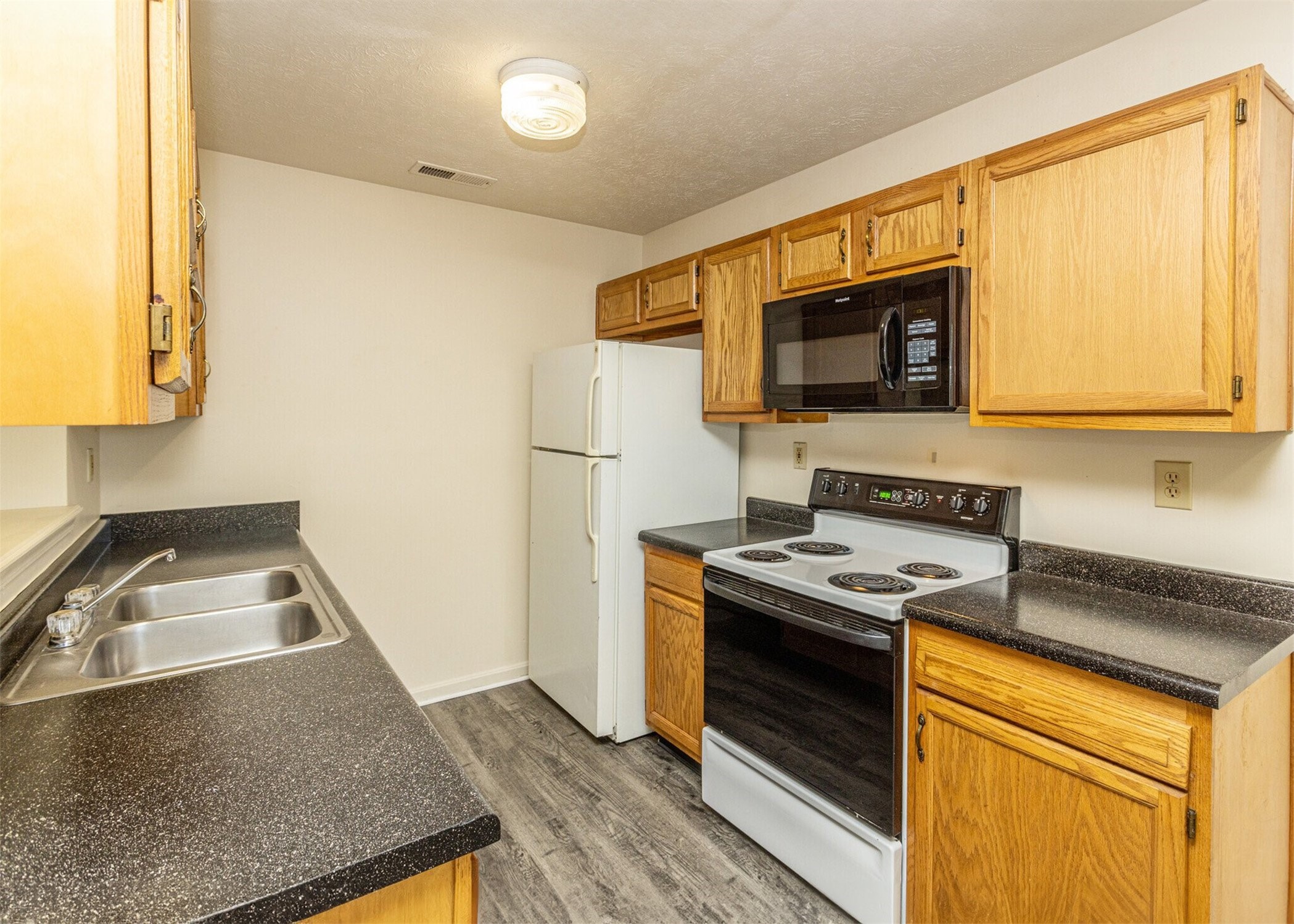 11313 Bold Forbes Ln Property Photo 6