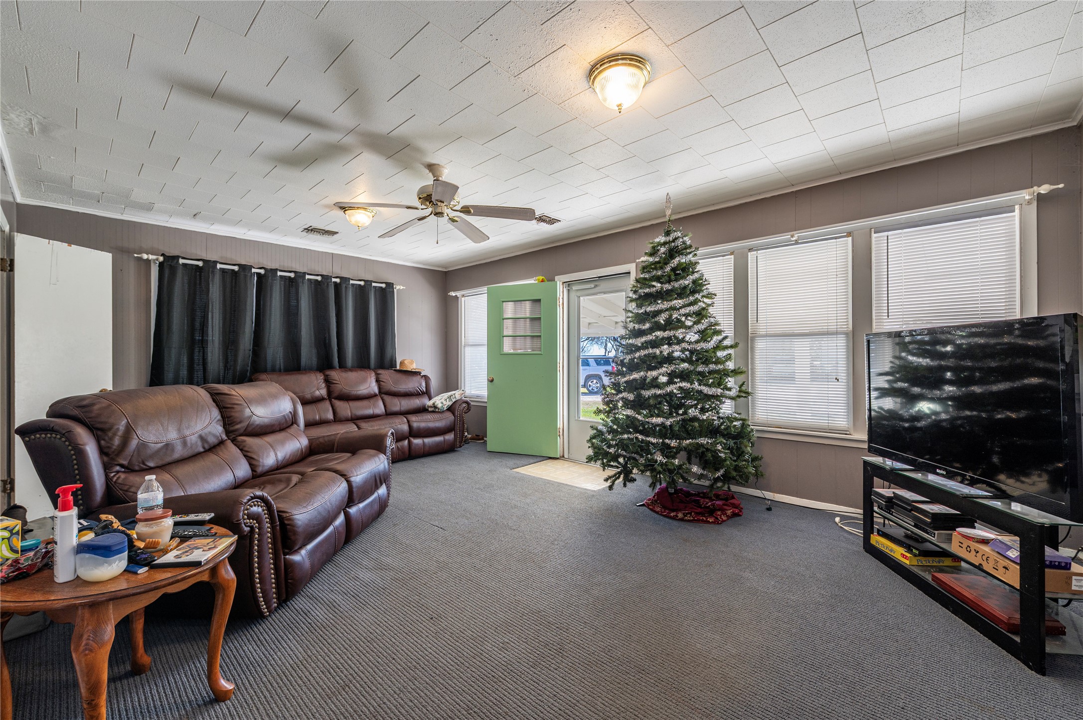 10553 S State Highway 71 Property Photo 8