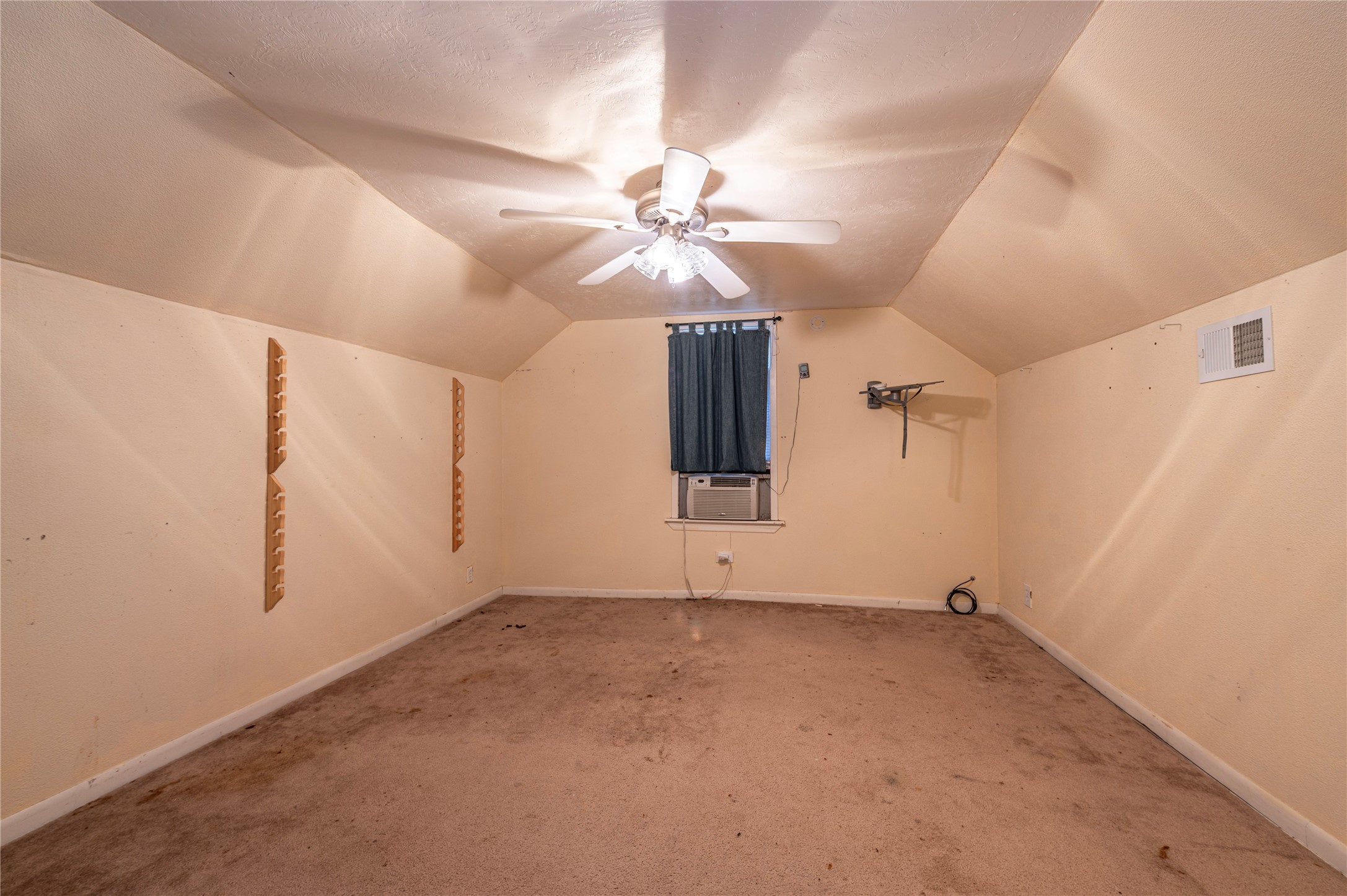 10553 S State Highway 71 Property Photo 22