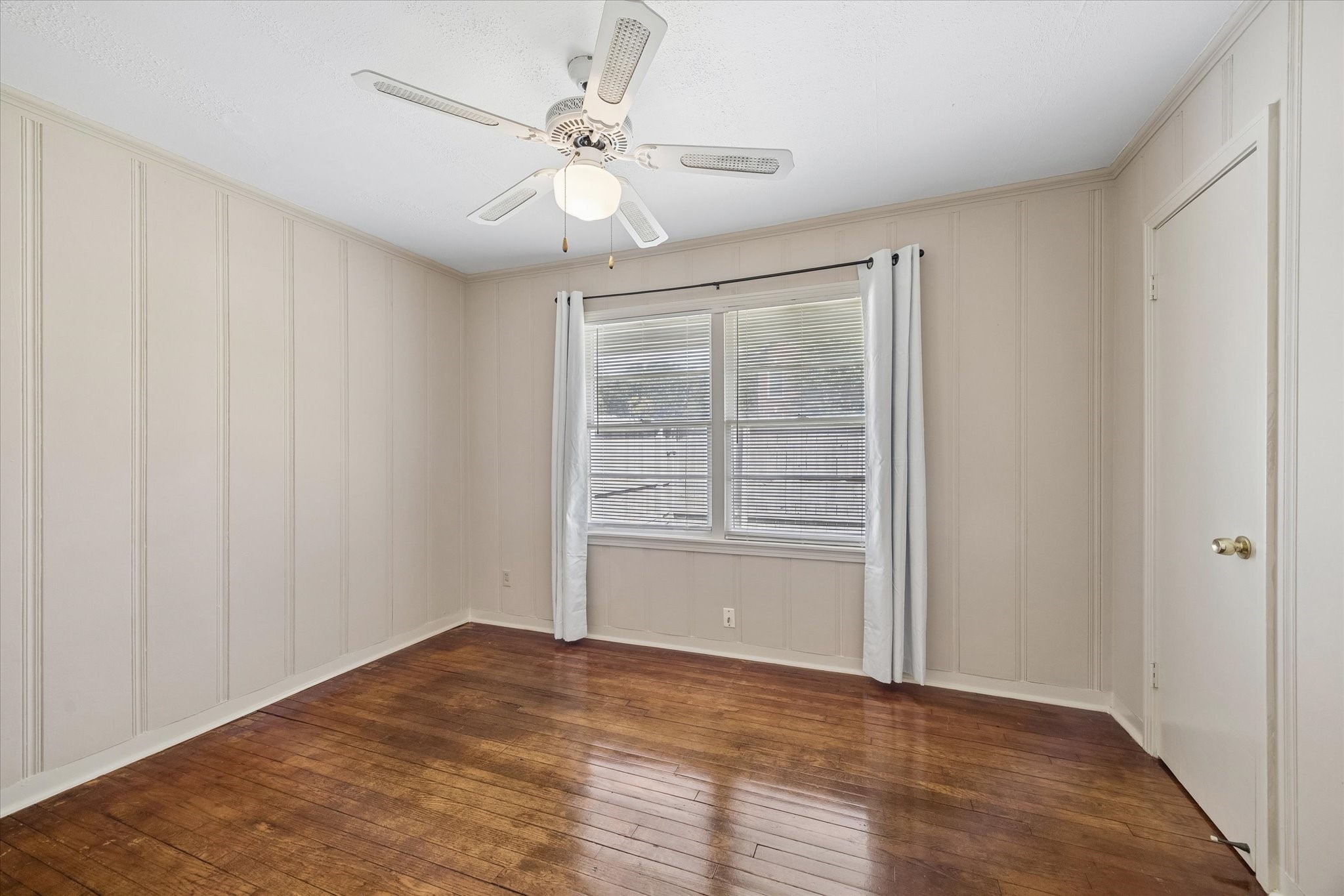 5411 Evergreen Street Property Photo 8