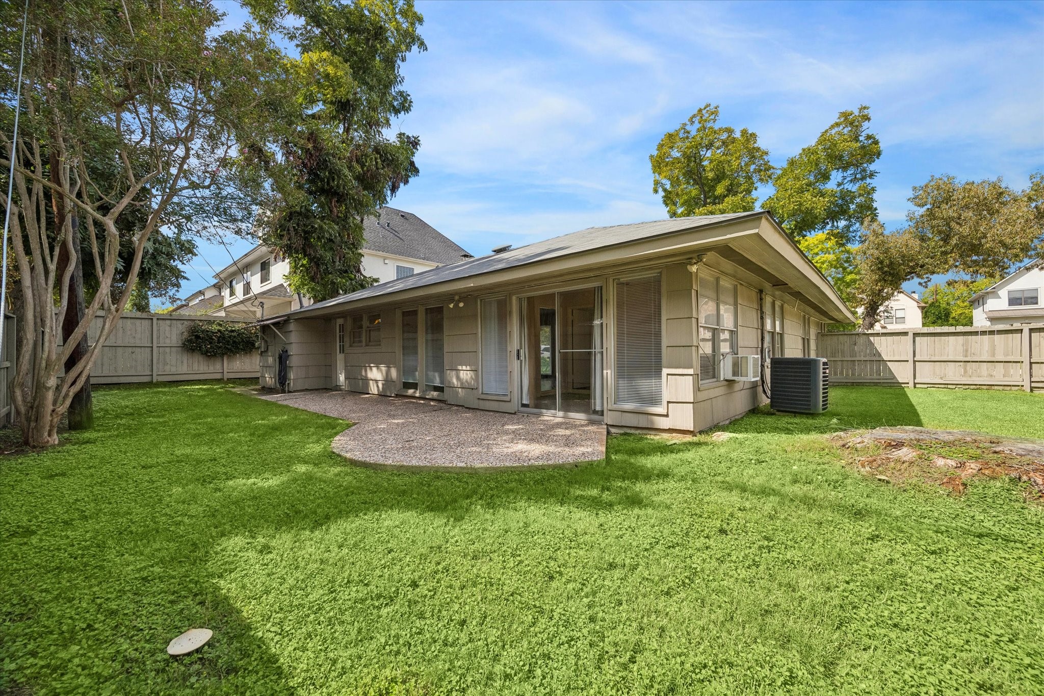 5411 Evergreen Street Property Photo 11