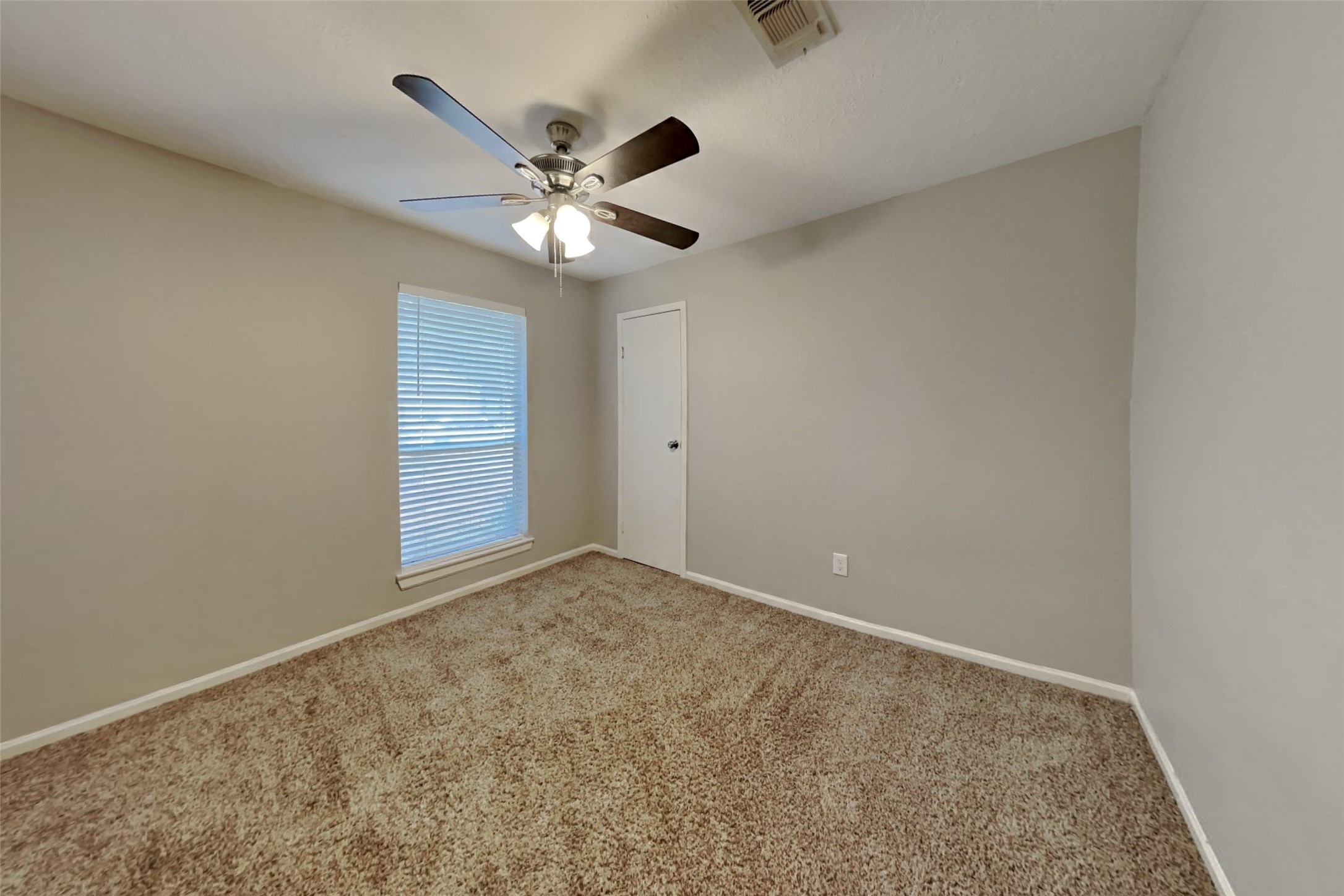 31 S White Pebble Court Property Photo 11