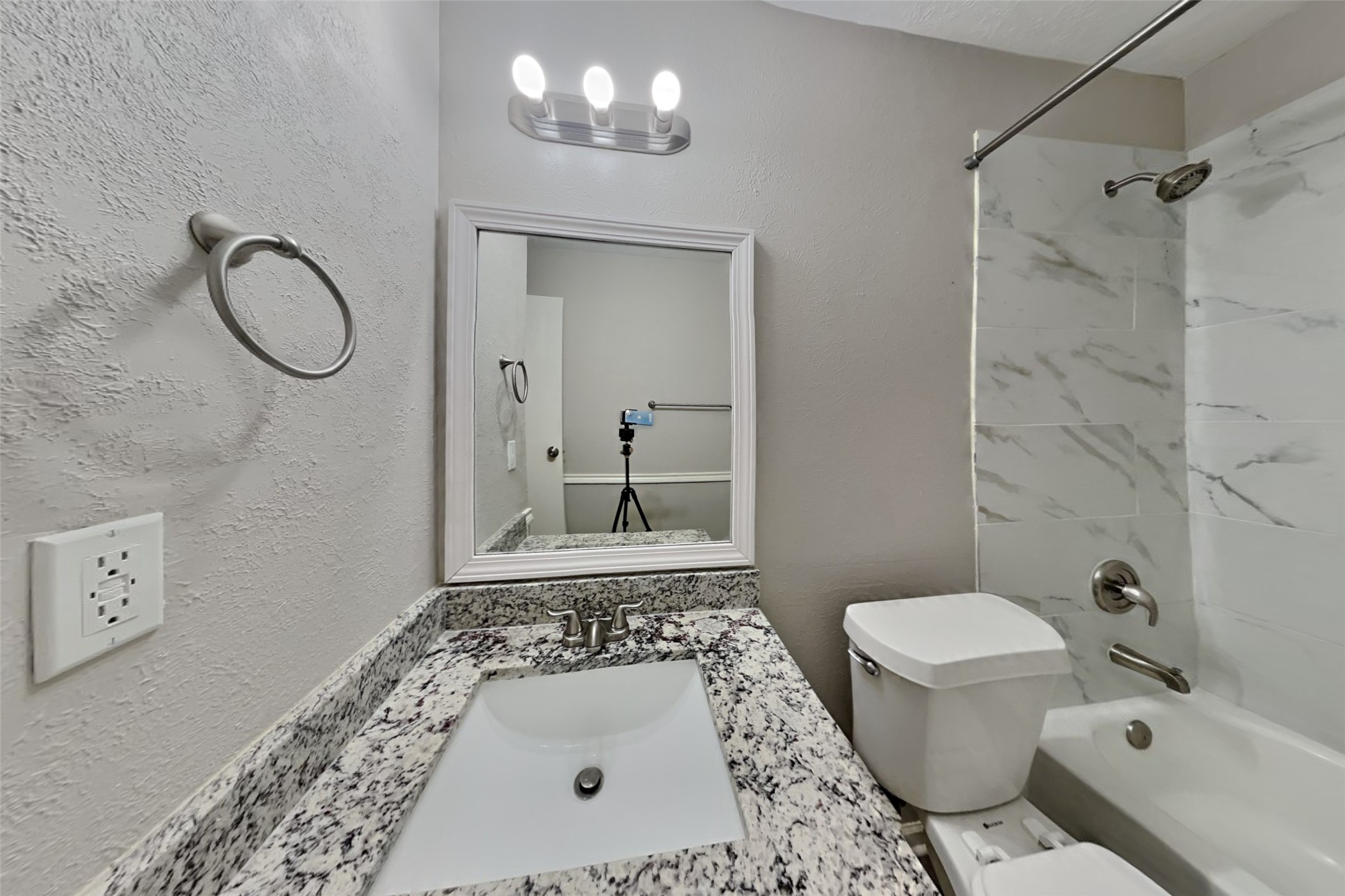31 S White Pebble Court Property Photo 15