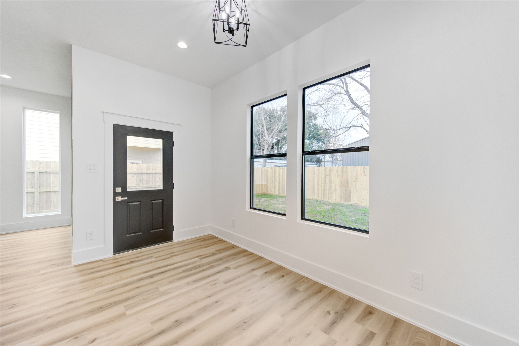 518 Clinton Street A-b Property Photo 10