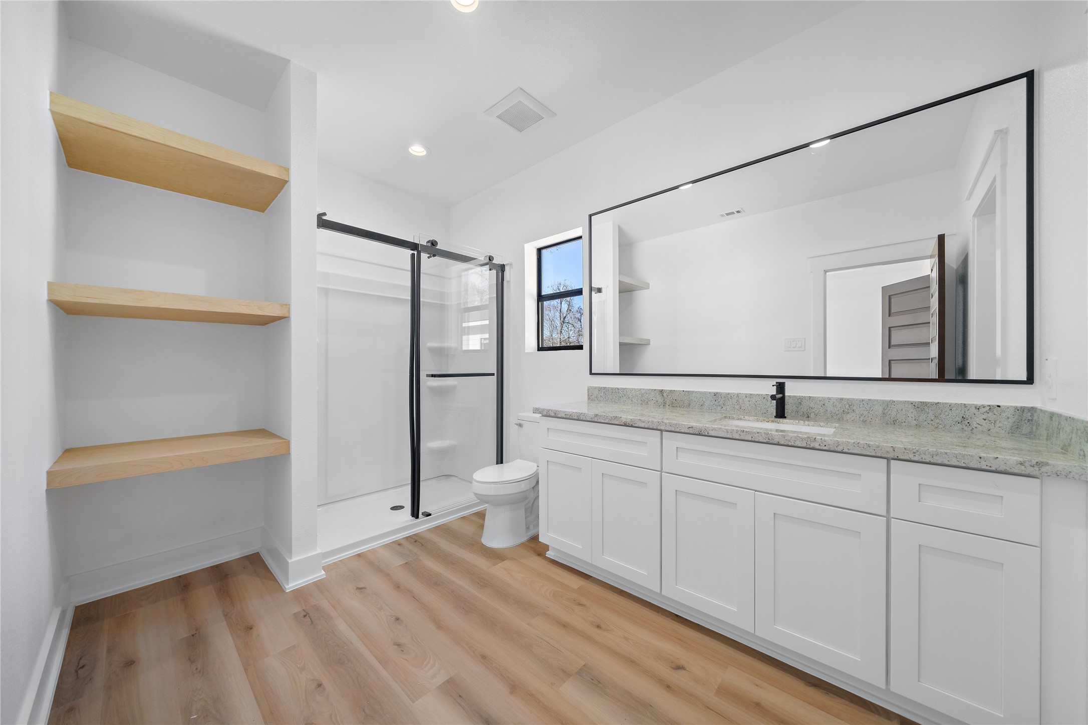 518 Clinton Street A-b Property Photo 16