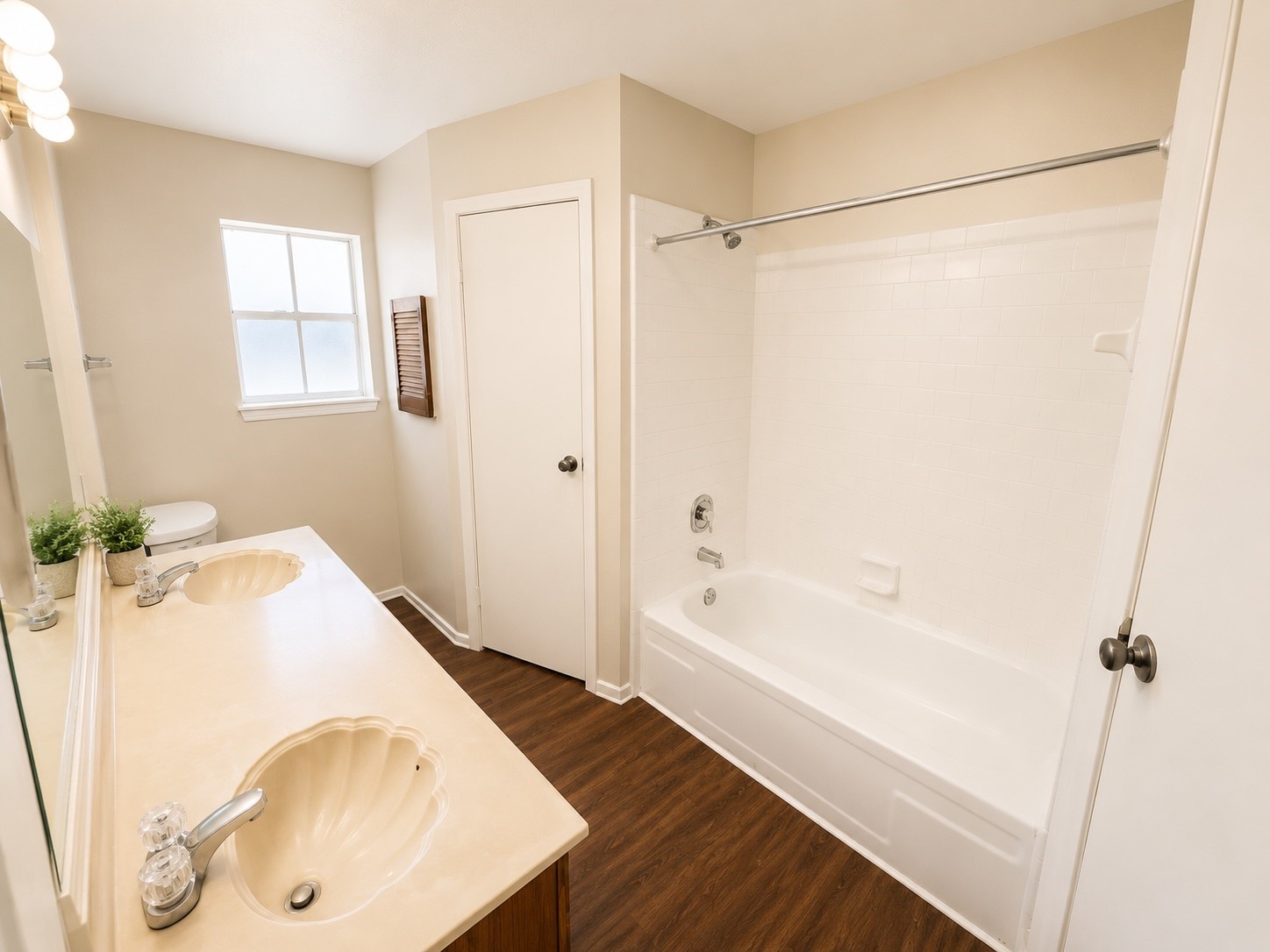 22413 Tree House Lane Property Photo 6
