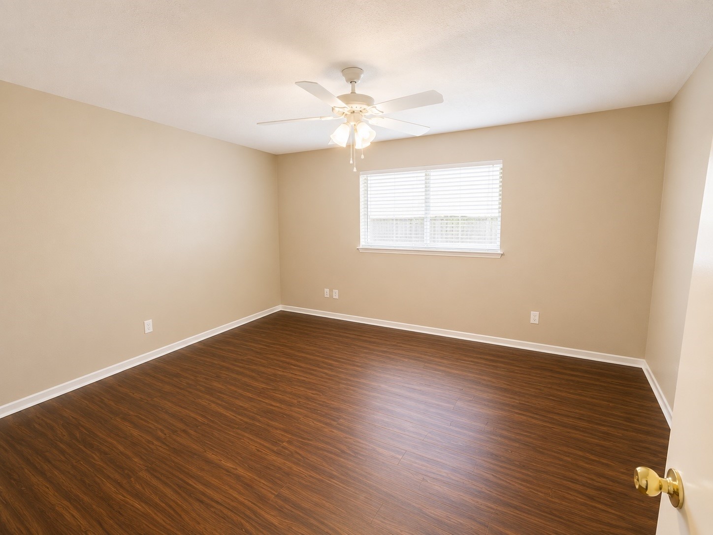 22413 Tree House Lane Property Photo 7