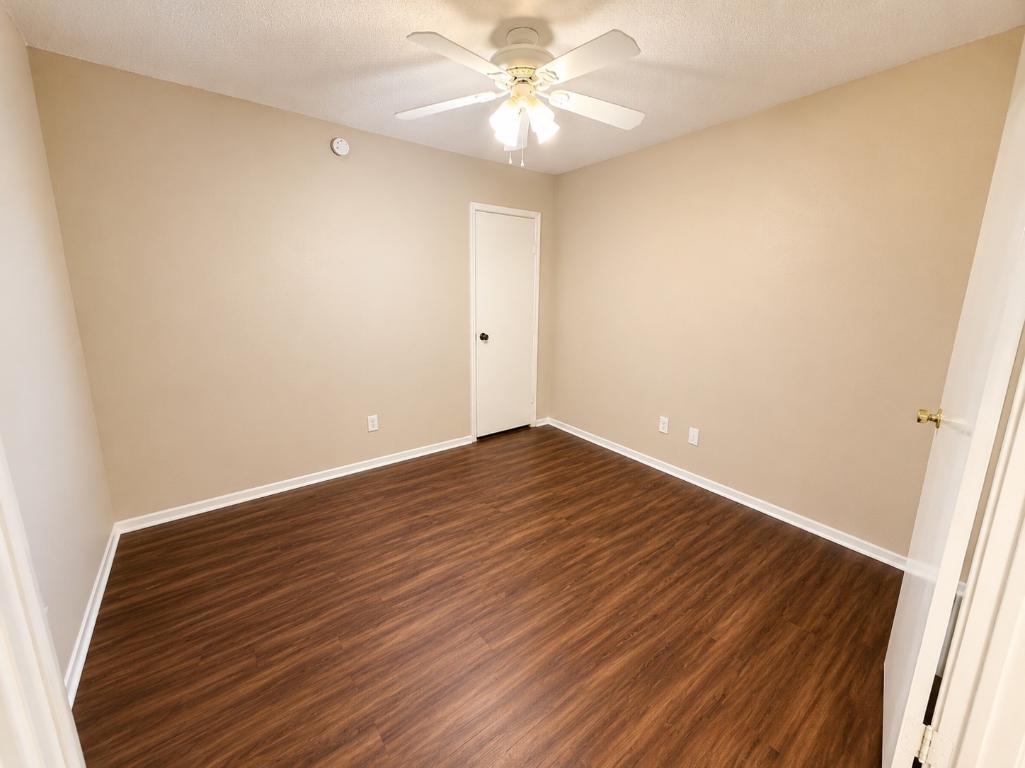 22413 Tree House Lane Property Photo 9