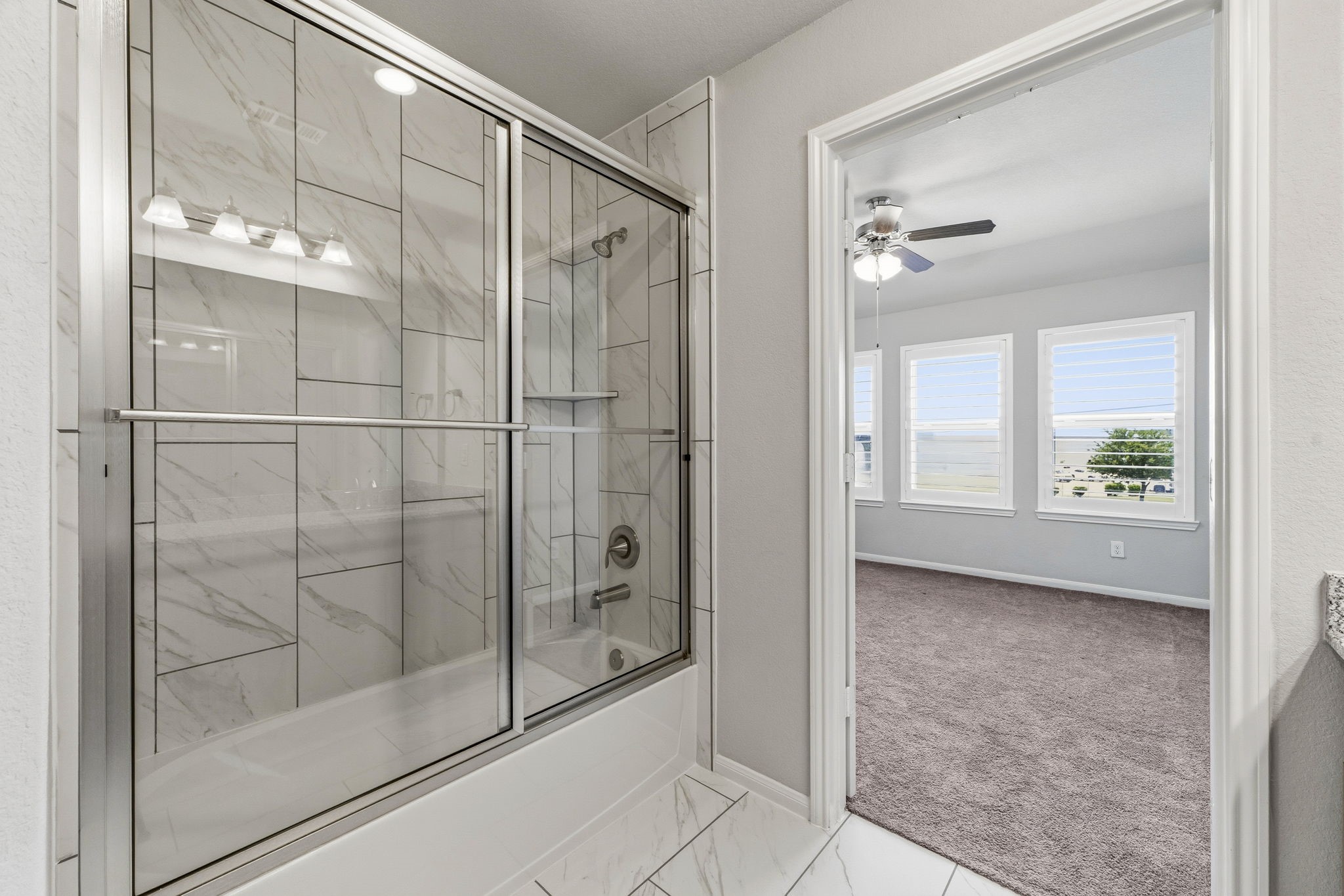 5532 Evanston Lane Property Photo 13