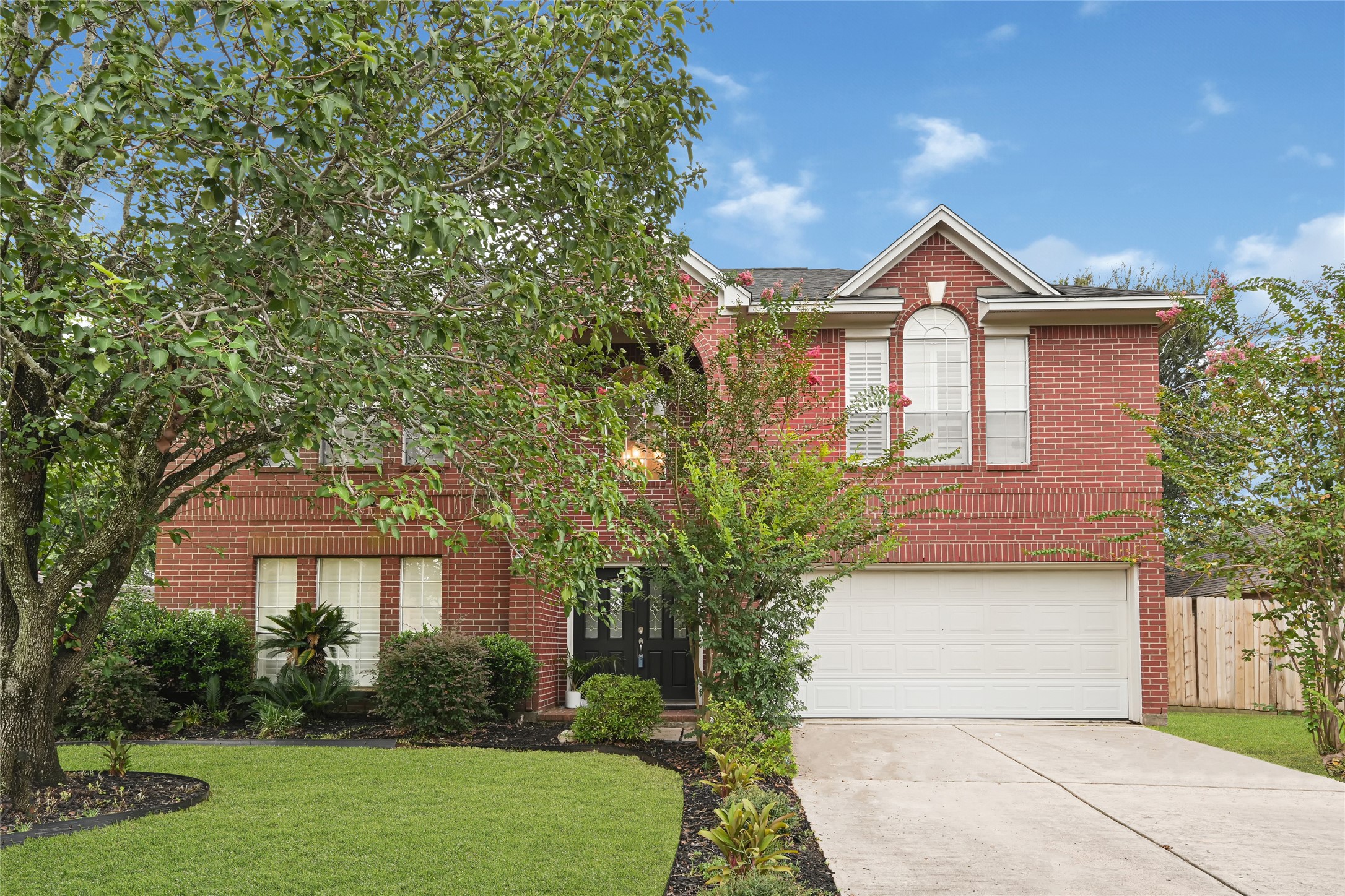 7915 Wolfield Lane Property Photo 3