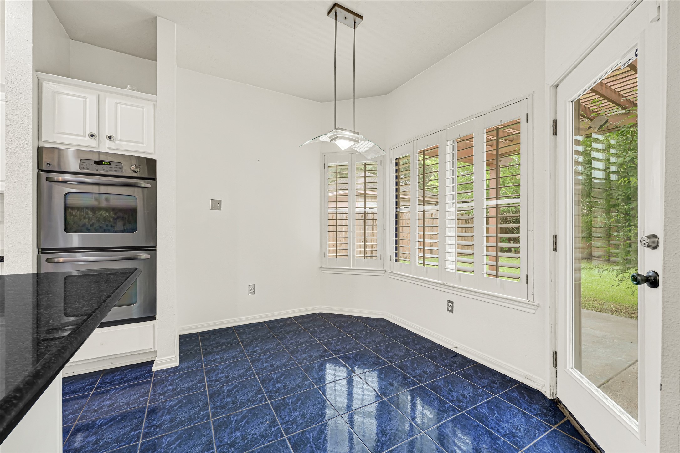 7915 Wolfield Lane Property Photo 13