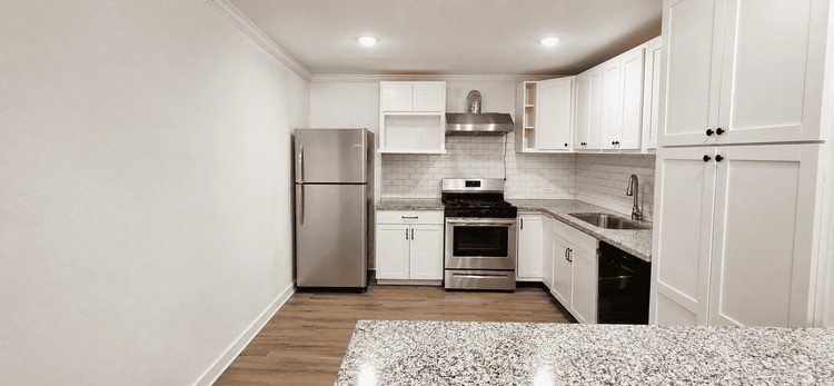 2102 Margaret Ave B Property Photo 3
