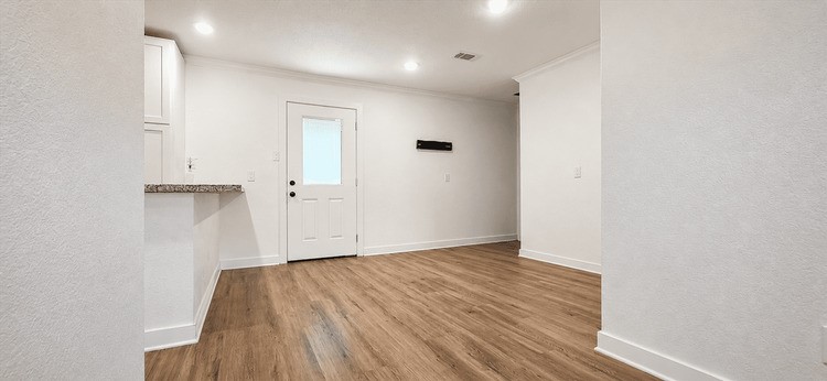 2102 Margaret Ave B Property Photo 9