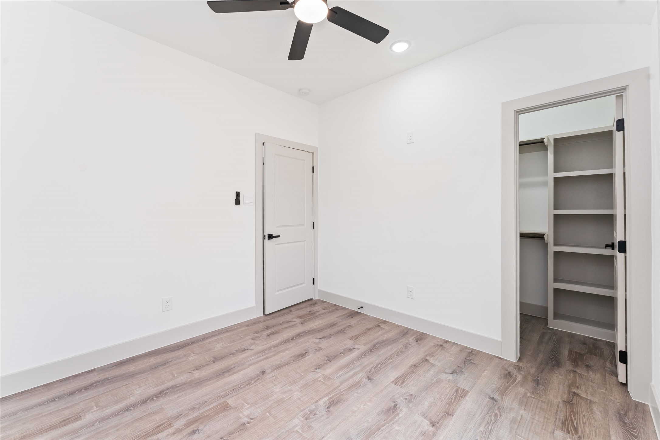 9001 Nyssa Street B Property Photo 20
