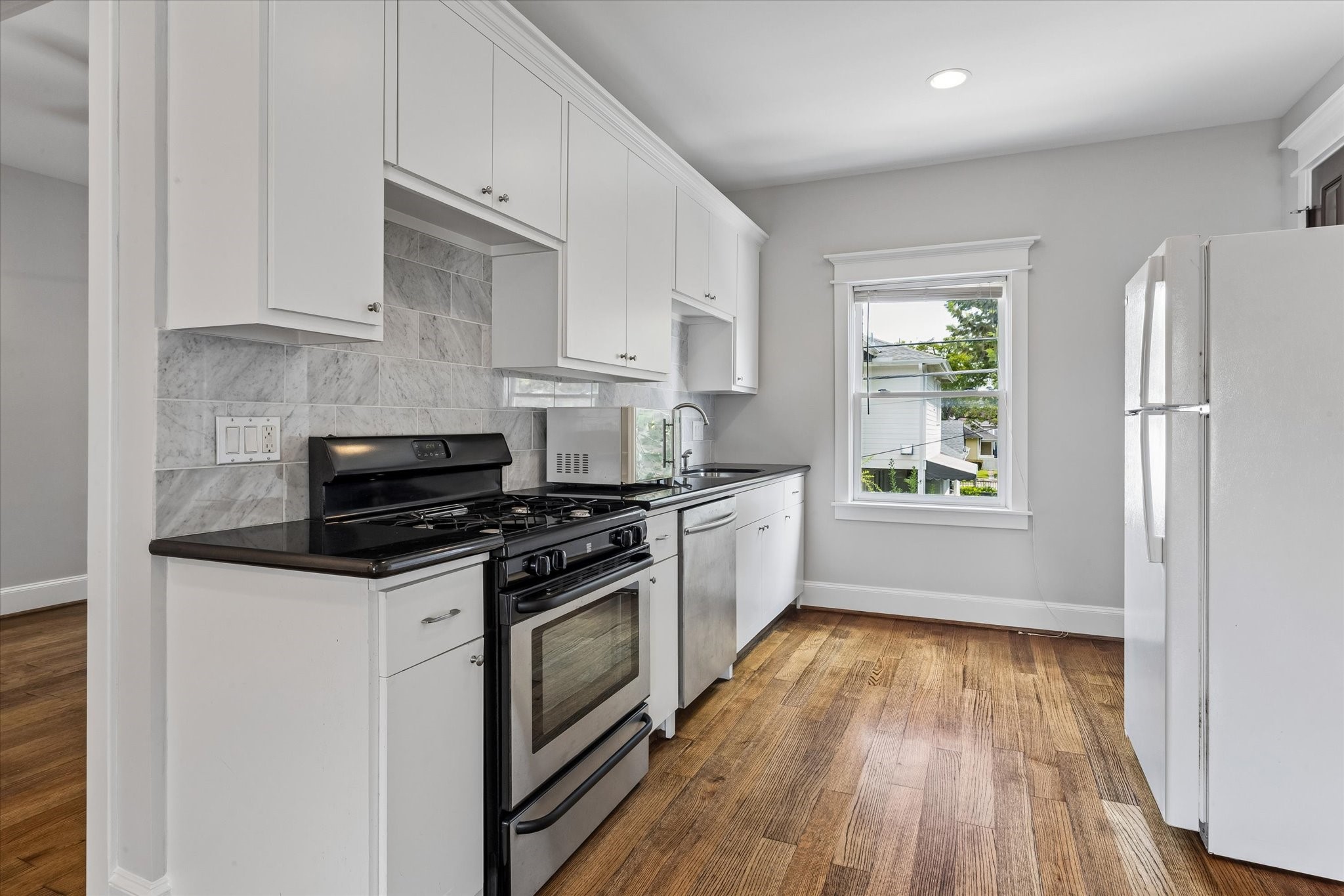 1638 Harvard Street Property Photo 7