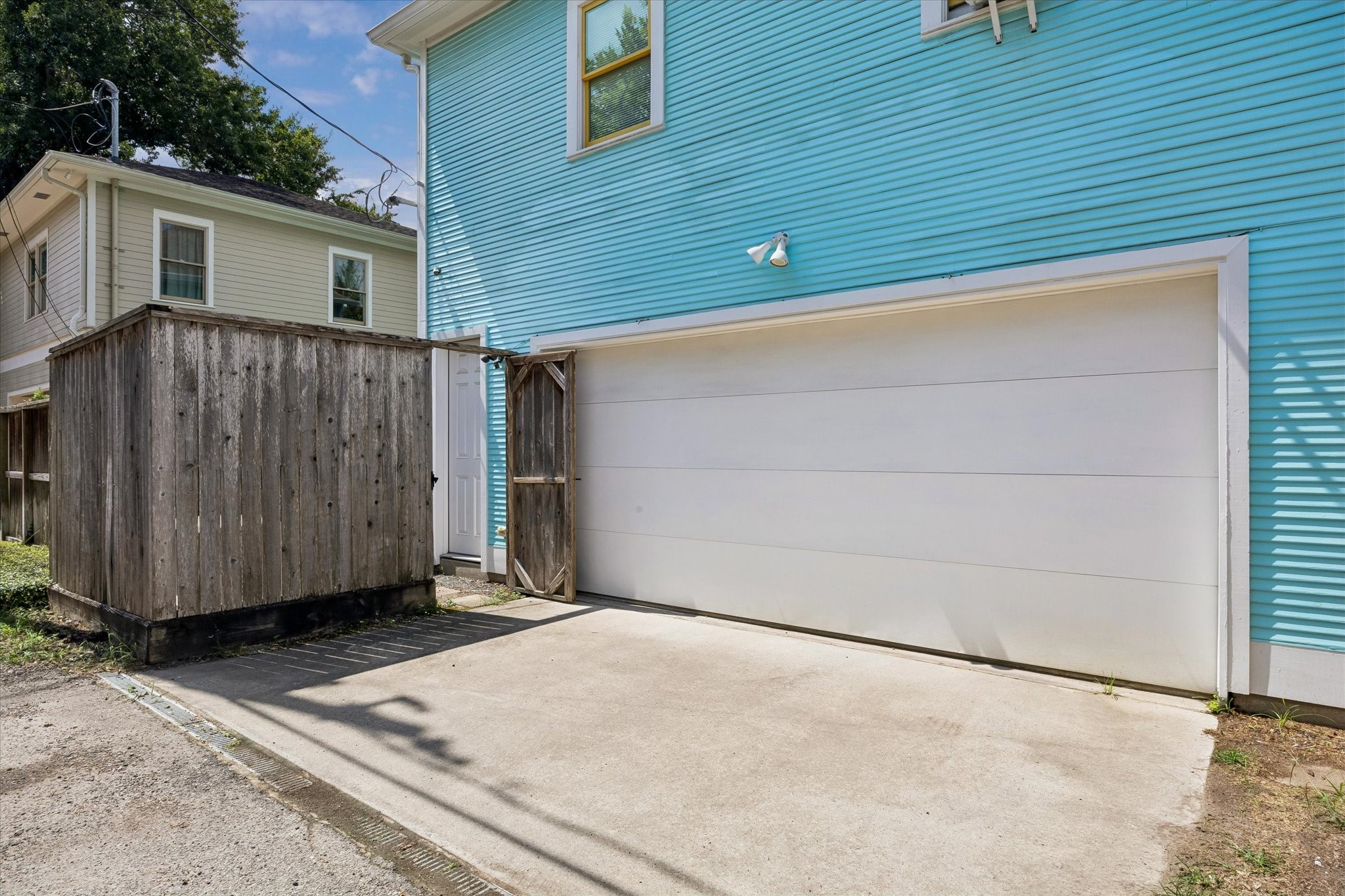 1638 Harvard Street Property Photo 10
