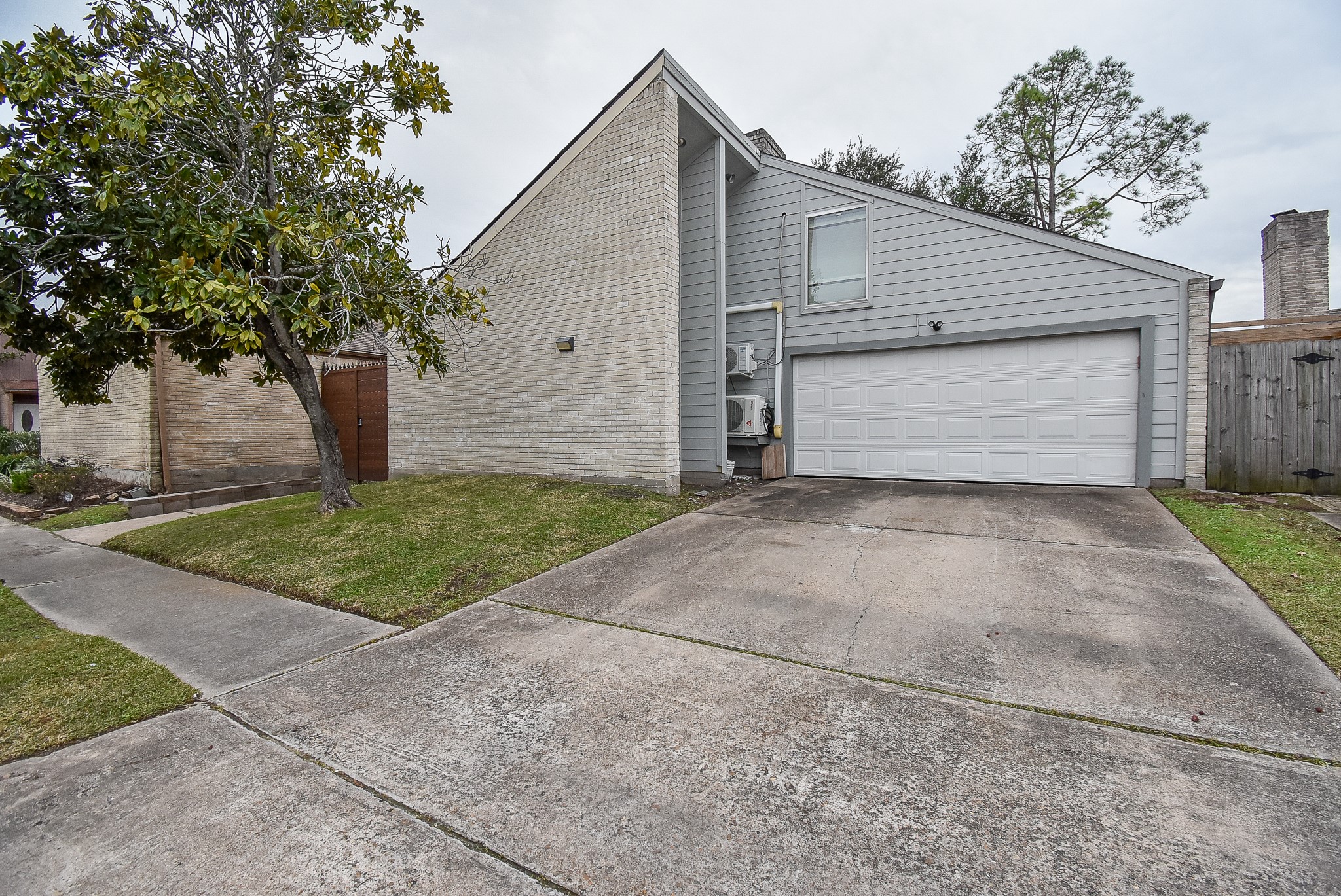 7631 Hopewell Lane Property Photo 1