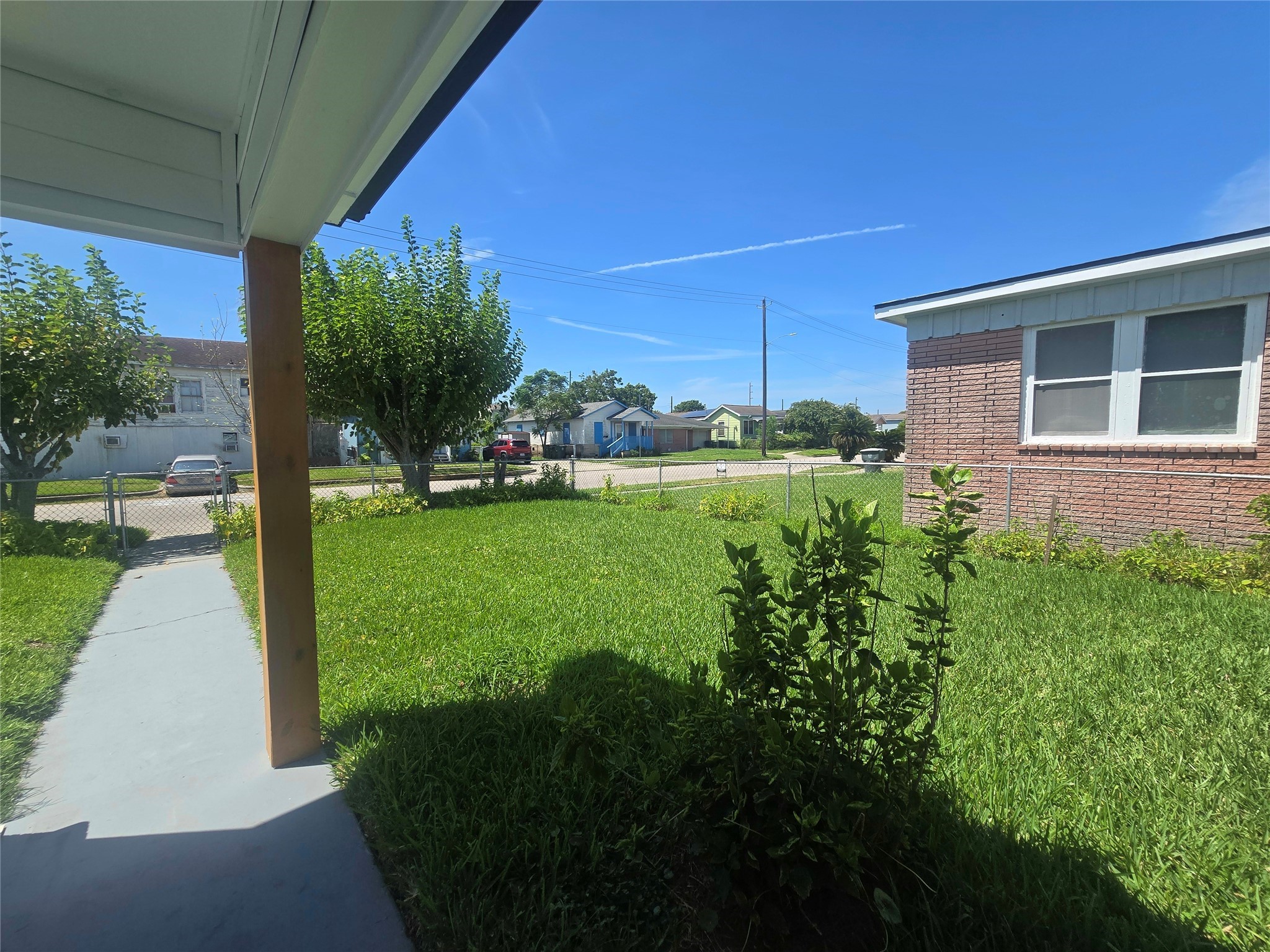 5102 Avenue L Property Photo 4