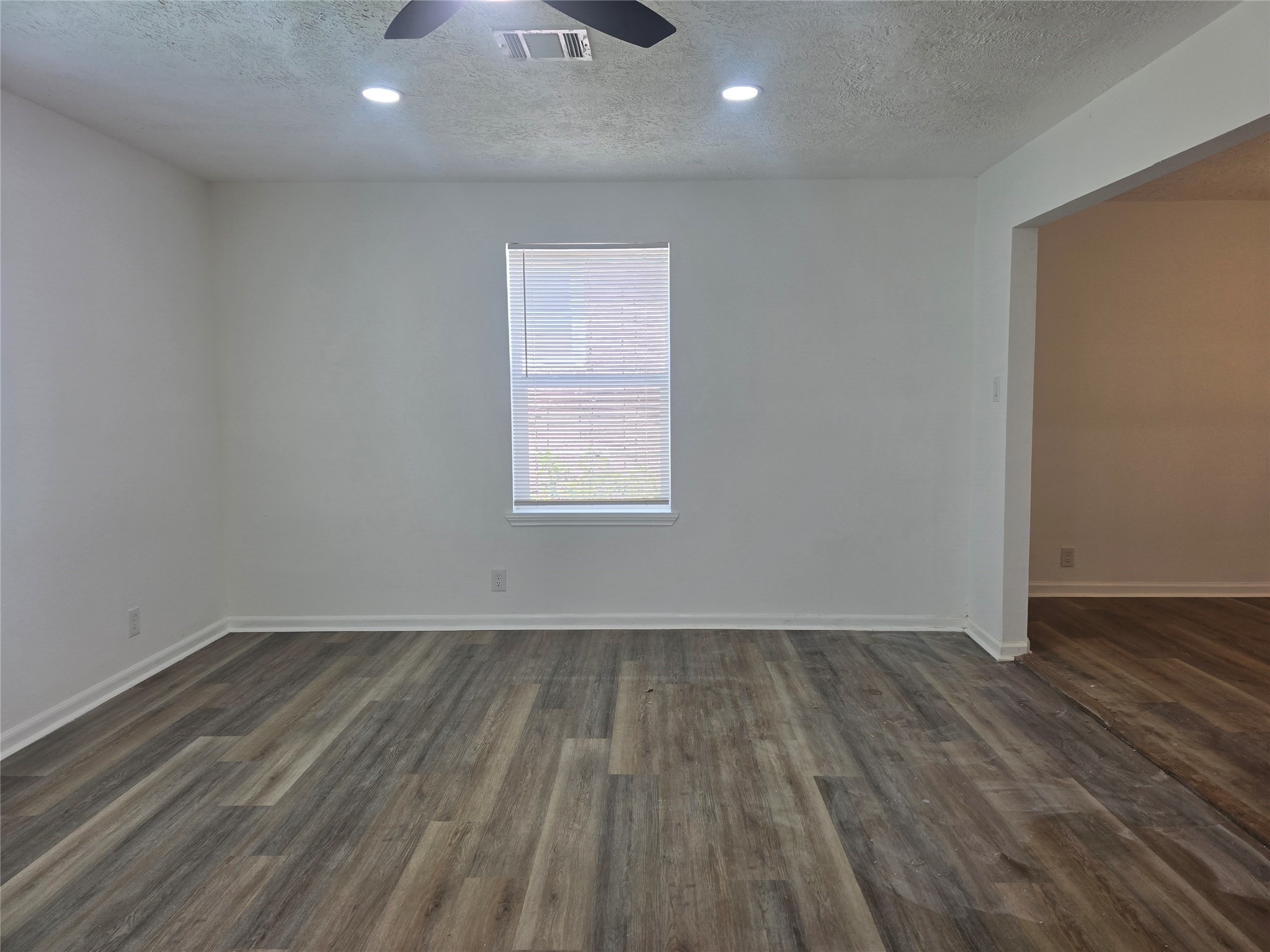 5102 Avenue L Property Photo 14