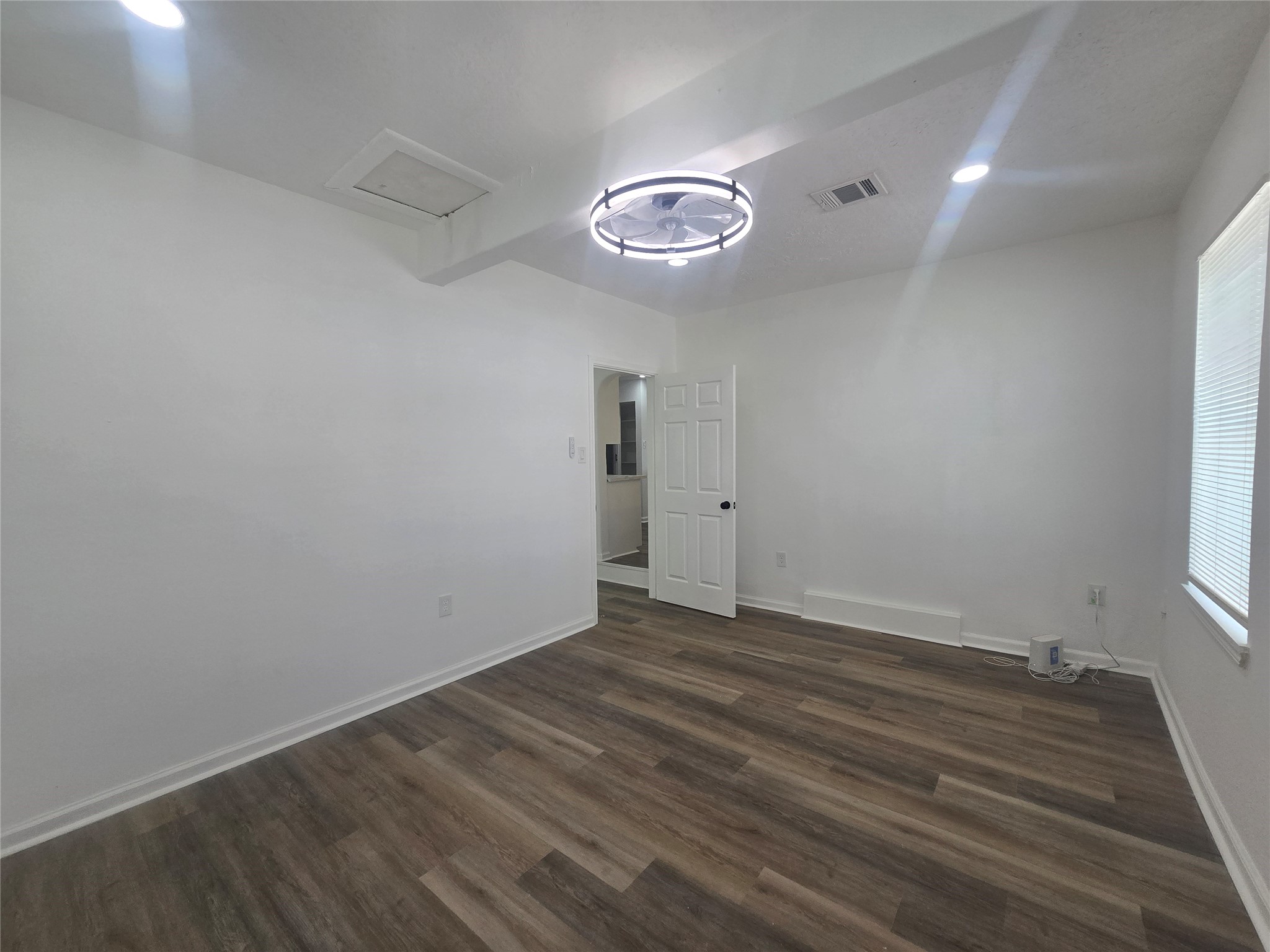 5102 Avenue L Property Photo 19