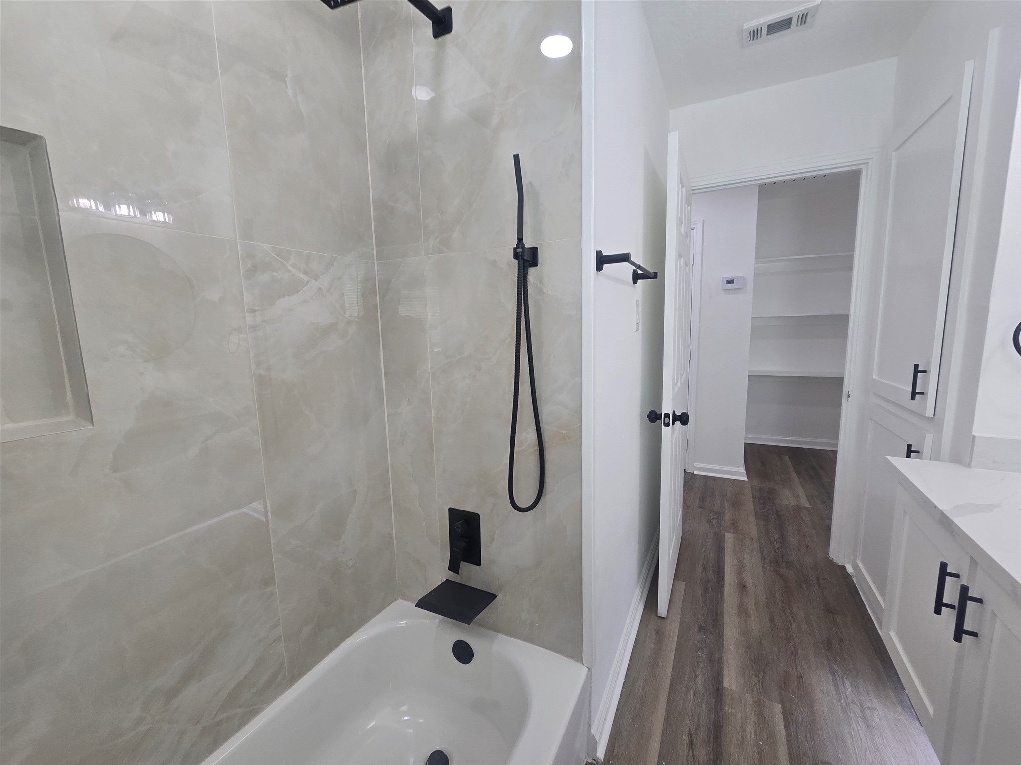 5102 Avenue L Property Photo 23