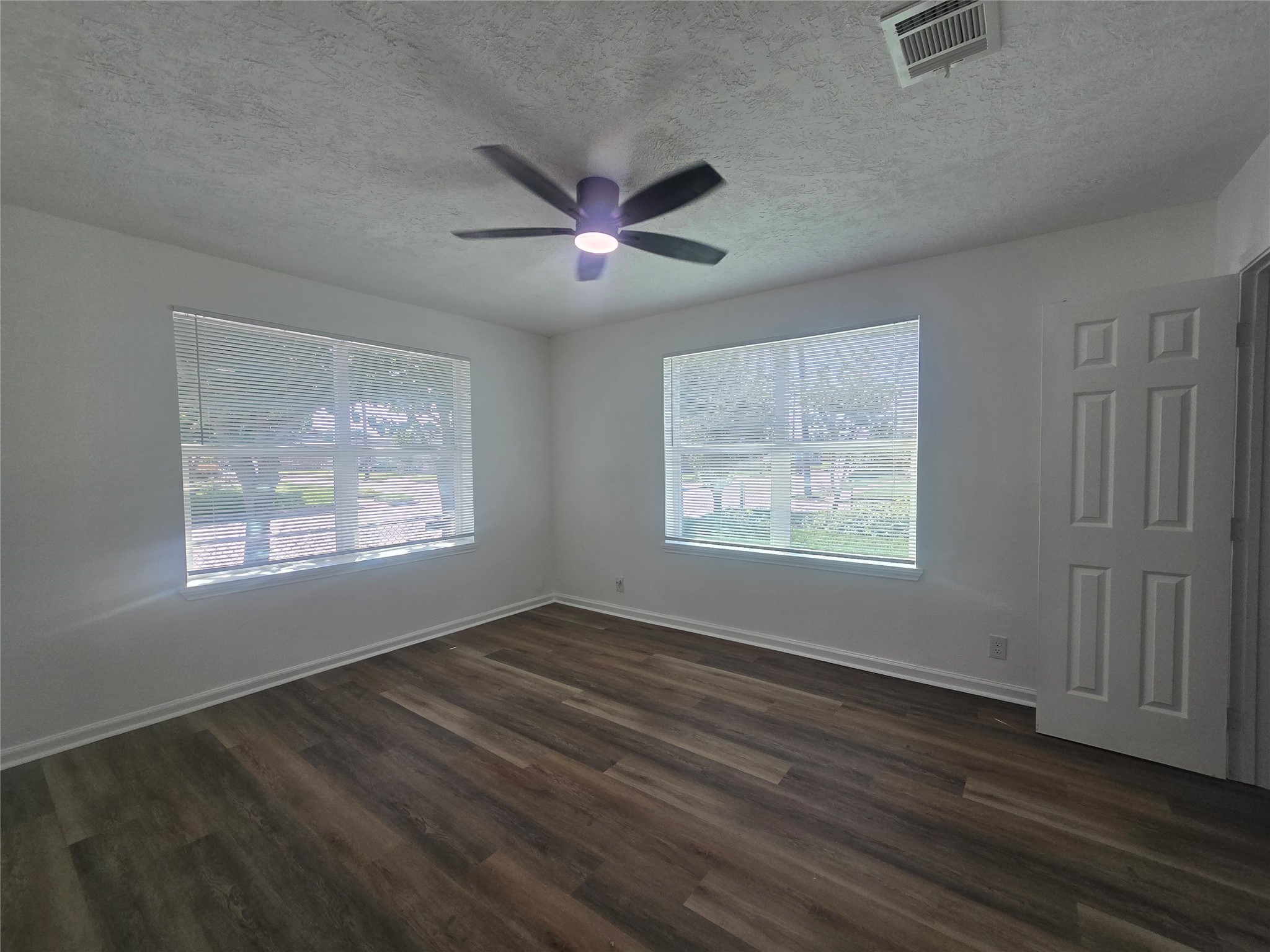 5102 Avenue L Property Photo 26