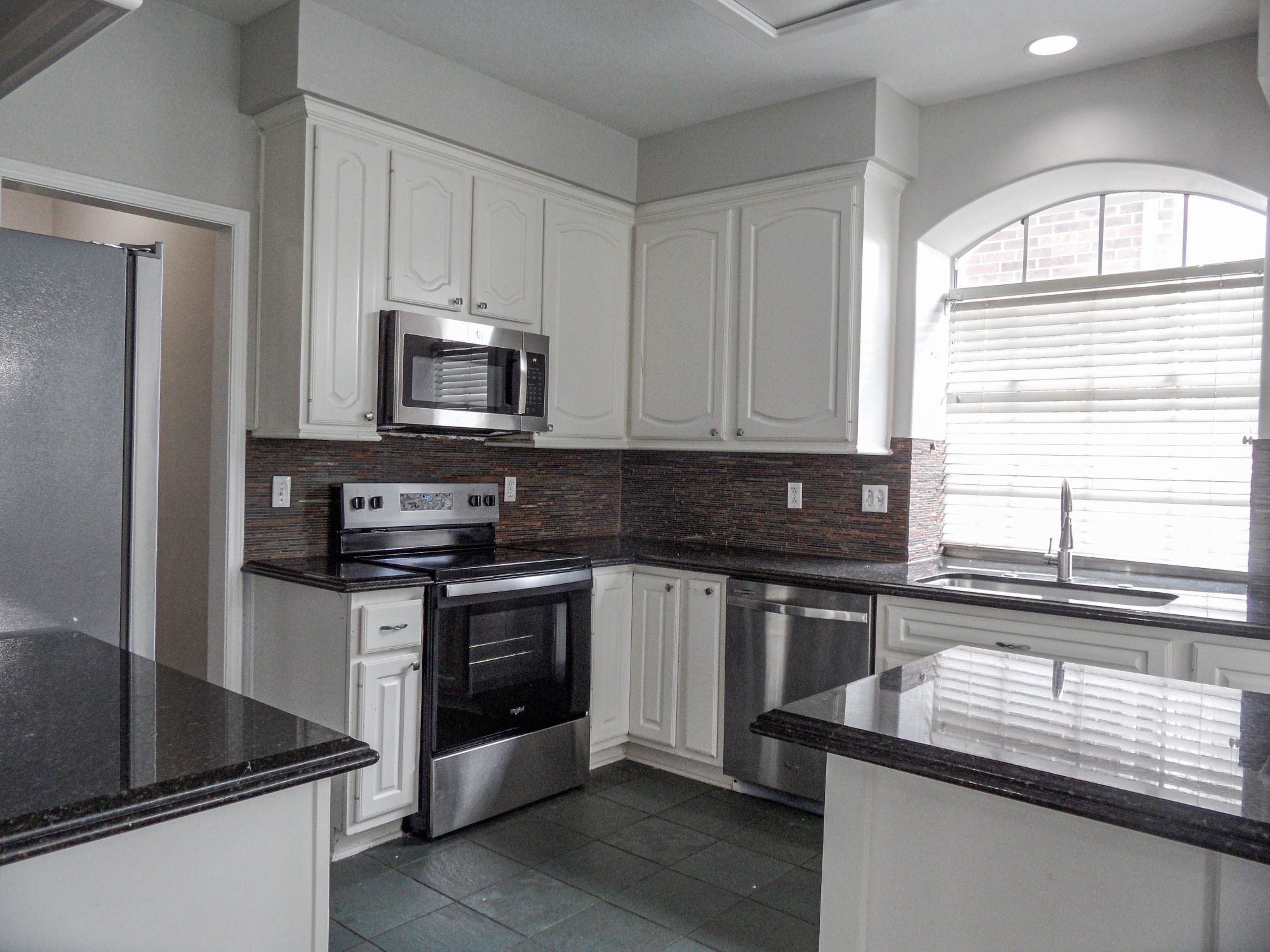 7302 Emerald Glen Drive Property Photo 16