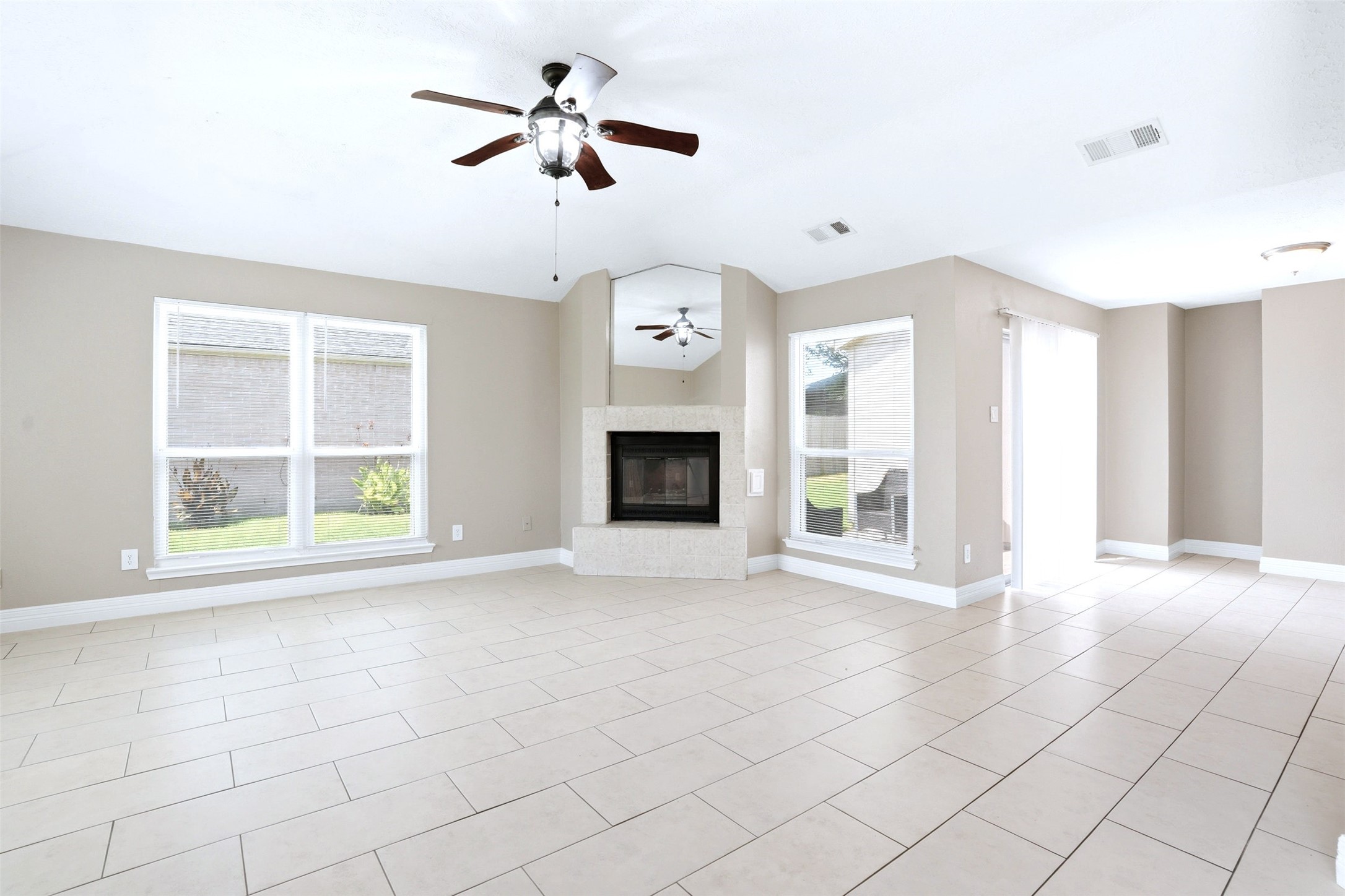 7502 Addicks Clodine Road Property Photo 3