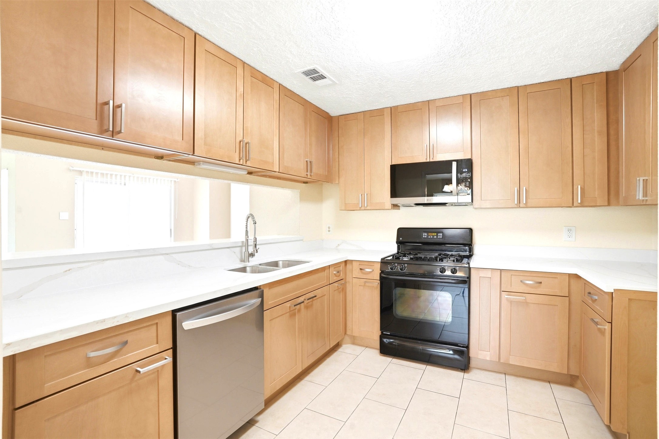 7502 Addicks Clodine Road Property Photo 8