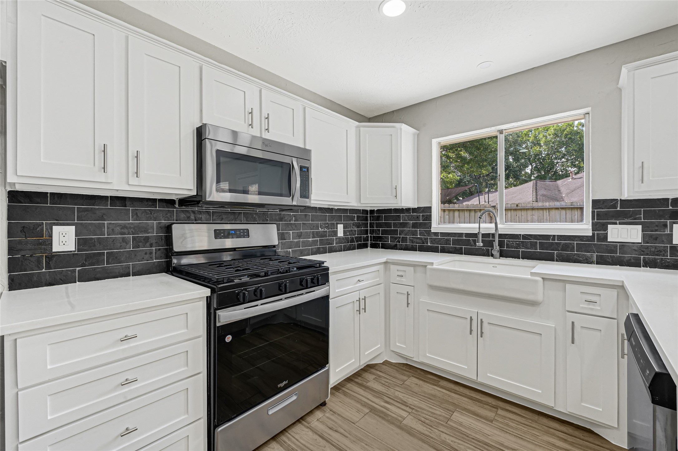 2506 Walnut Grove Court Property Photo 8
