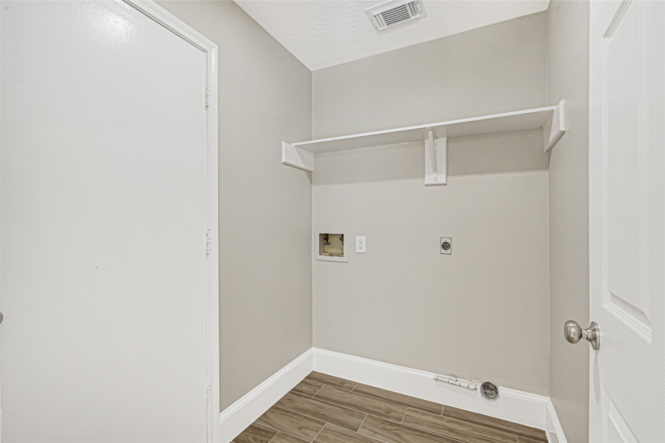2506 Walnut Grove Court Property Photo 11