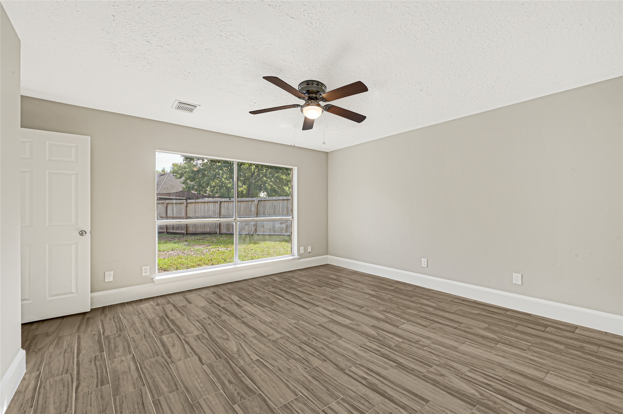 2506 Walnut Grove Court Property Photo 13